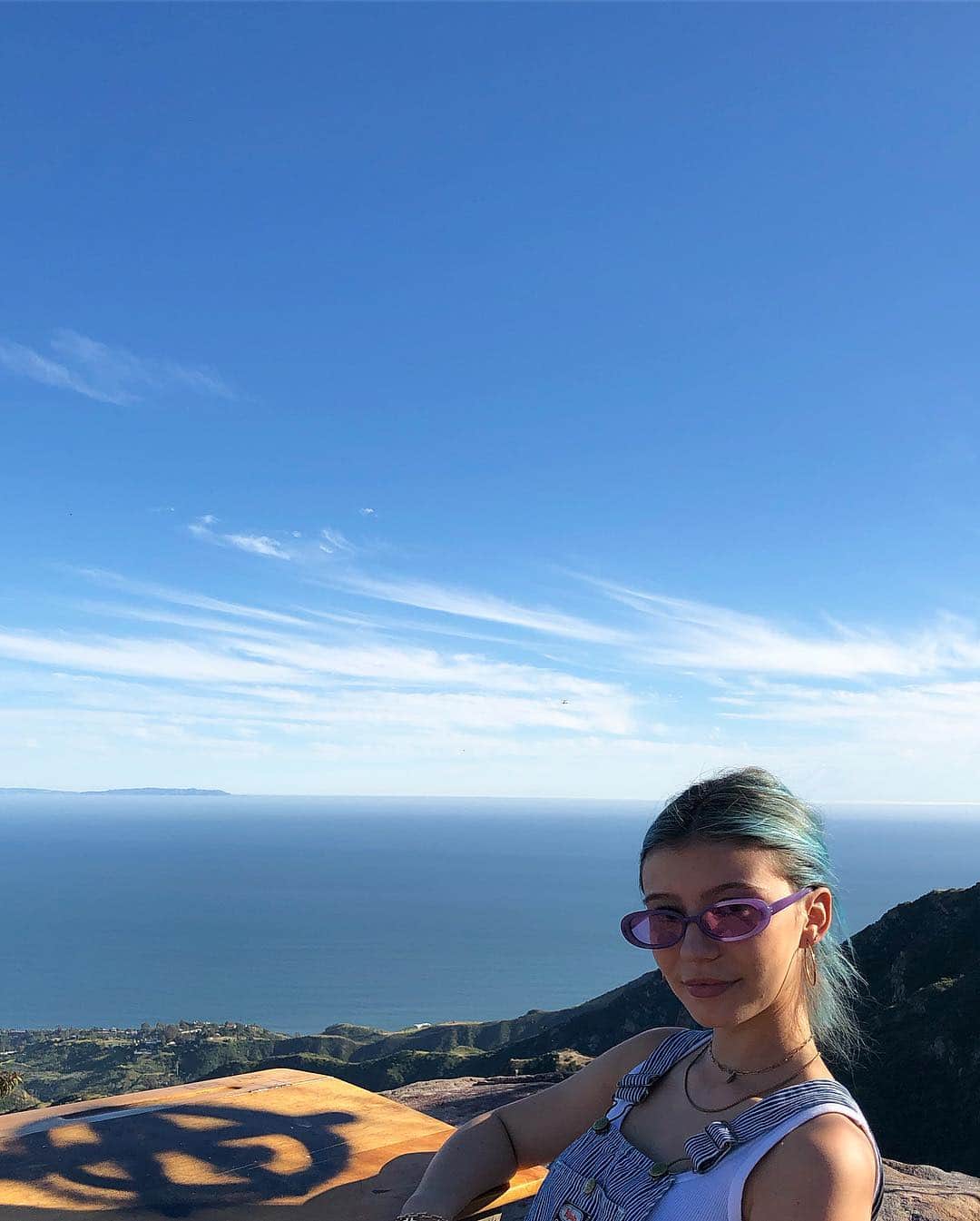 G・ハネリウスさんのインスタグラム写真 - (G・ハネリウスInstagram)「🌊 overall (!!) a nice place for a desk」5月1日 2時23分 - ghannelius