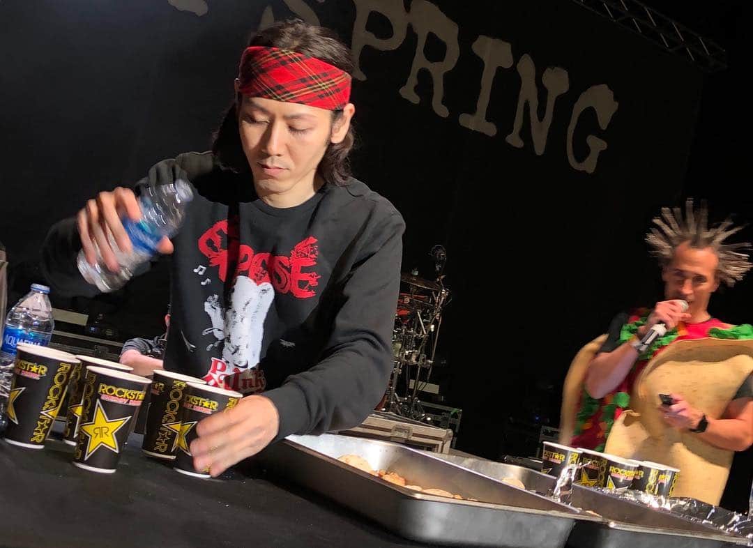 小林尊のインスタグラム：「such a great time @sabrosotacofest in Denver. I wish I could have stayed longer. タコス食べるパフォーマンス🌮⚡️ #コロラド州 #デンバー #sabrosotacofest #gringobandito #sabrosofestival #competitiveeating #competitiveeater #takerukobayashi #小林尊 #eatingchallenge #tacos #フードファイター #フードファイト #rockstarenergy」