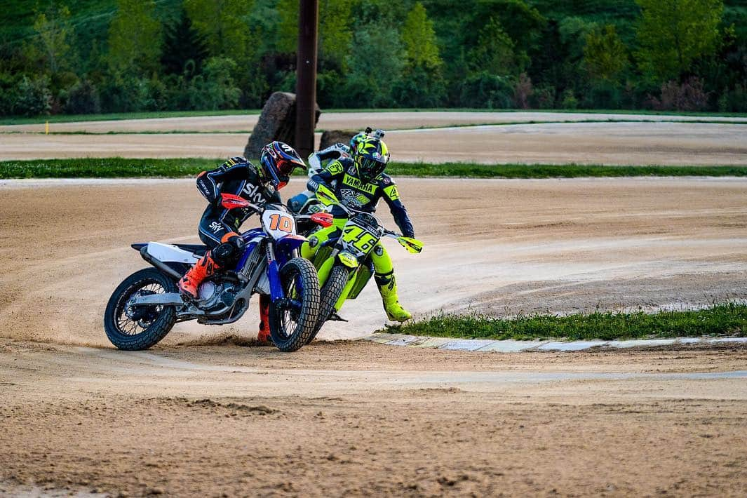 バレンティーノ・ロッシさんのインスタグラム写真 - (バレンティーノ・ロッシInstagram)「Che bello il Ranch! @vr46ridersacademyofficial 📸 @camilss」5月1日 2時42分 - valeyellow46