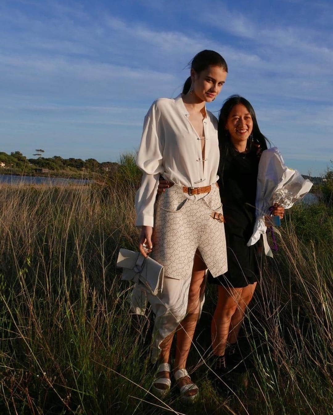 Chloéさんのインスタグラム写真 - (ChloéInstagram)「This year’s Chloé Prize winner is @Tina_Schwizgebel, who received the award from @NRamsaylevi and members of the fashion jury at the 34th edition of the Hyères Festival. Since 2013, the Chloé Prize has been awarded to an emerging designer who proposes a fresh interpretation of the maison’s free-spirited expression  See more highlights from the festival on IGTV  #chloeGIRLS #chloeHYERES #HYERES34」5月1日 3時08分 - chloe