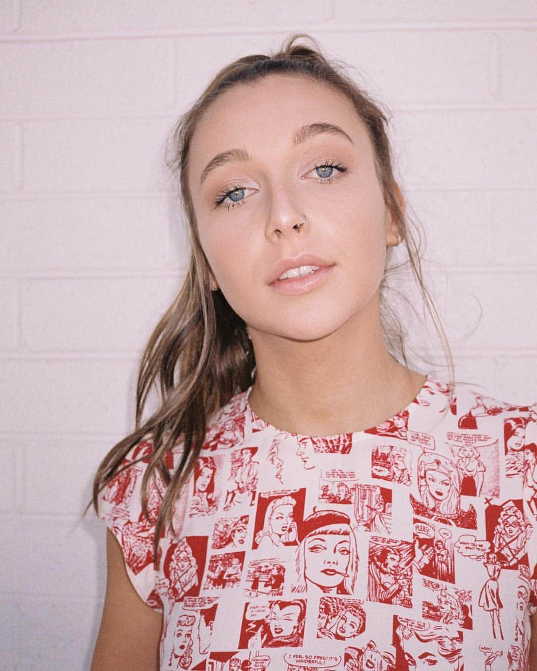 Bryant Eslavaさんのインスタグラム写真 - (Bryant EslavaInstagram)「film photos w/ @_emmachamberlain 🌀 - slide 👈 to see more -」5月1日 3時23分 - bryant