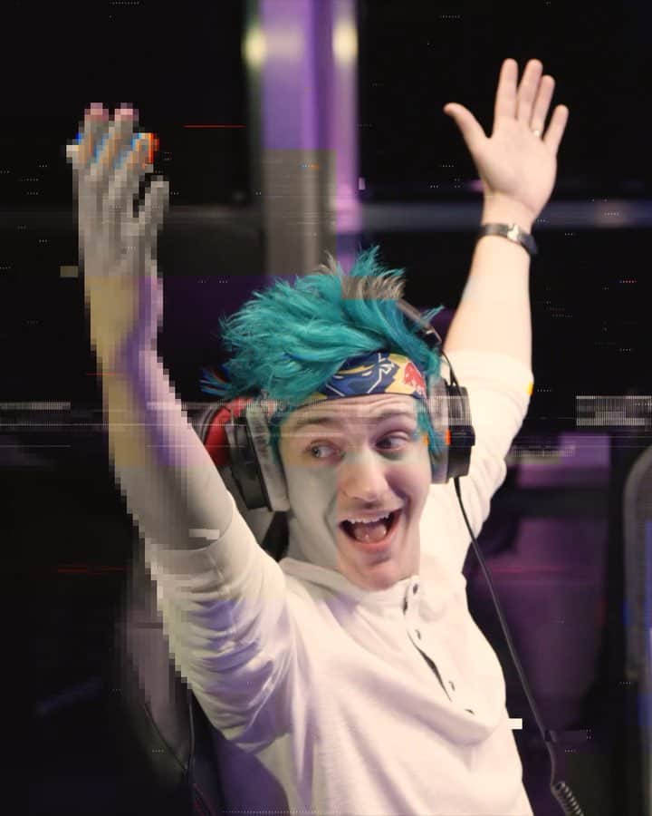 のインスタグラム：「We can’t promise you dubs, we can’t help you build, you might not even make it past the first circle… but at least you’ll look the part. 💁‍♂️💁‍♀️ 👉 : Snag Your Official @ninja Gameplay Headband 🔗: Link in bio #ninja #redbull #official #ponpon #gameplay #gear #givesyouwings」