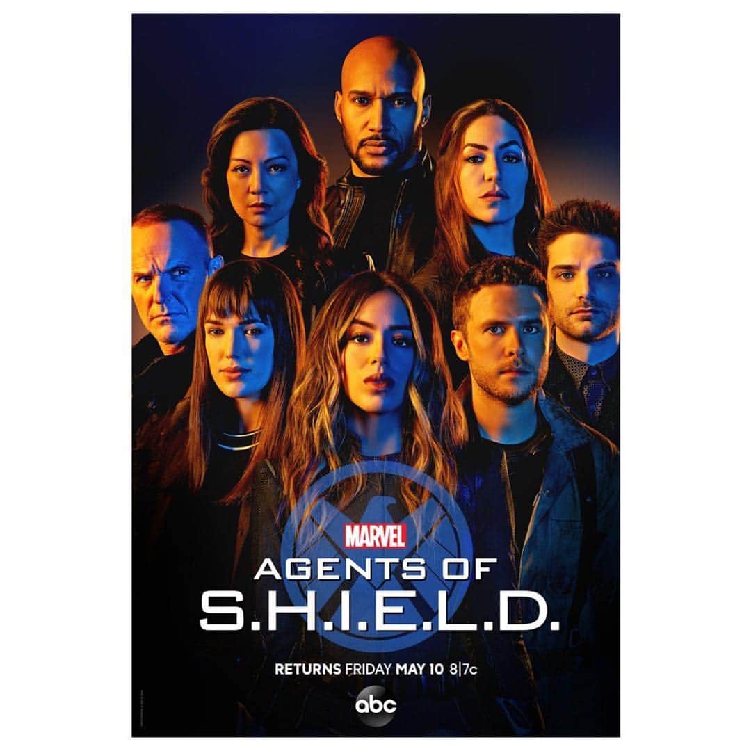 ナタリア・コルドバ・バックリーのインスタグラム：「#AgentsOfSHIELD serving you some darkness with season 6 poster. May 10th on @abcnetwork .」