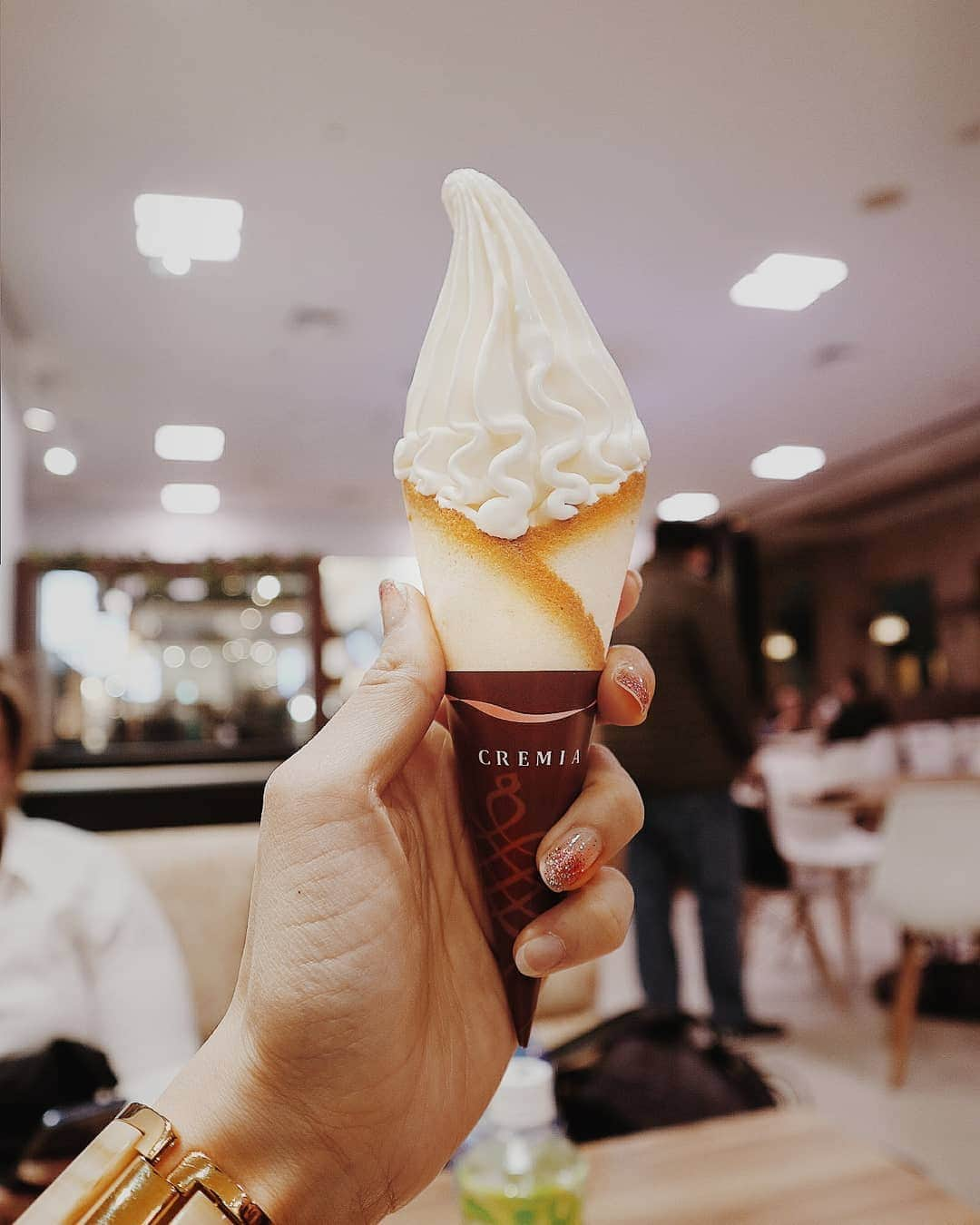 吉松育美さんのインスタグラム写真 - (吉松育美Instagram)「Looooove this #icecream 😍💓 . 🍦🍦🍦🍦🍦🍦💞 . Super rich creamy ice cream💓✨ You sould try when you have a chance to visit to #Japan.🍦✨ . 何かとつけて #平成最後の 💓 . 大好きな #アイスクリーム 😜✨ . あーアイスってやめられない😍 . . #平成 #令和 #ようこそ #アイス #大好き #スウィーツ大好き #japan #milk #ice #sweet #lover #camera #photography #photo #cremia #cremiasoftcream #cremia_life」4月30日 18時44分 - ikumiyoshimatsu