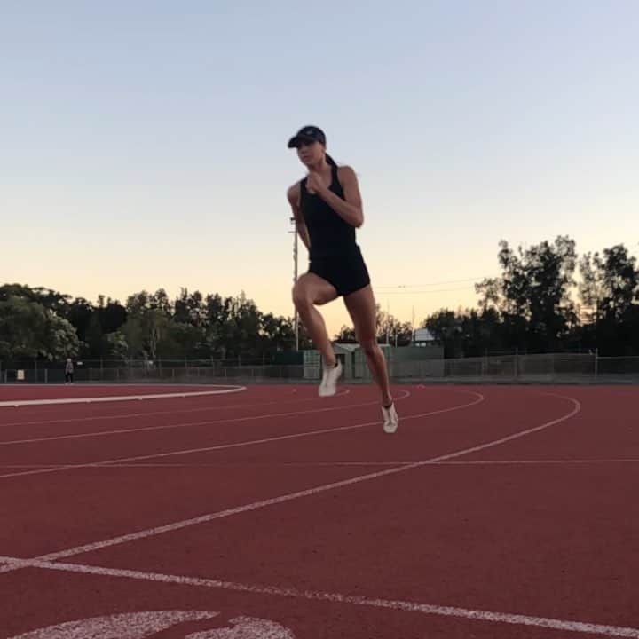 テイレイハ・クラークのインスタグラム：「Last rep and counting」