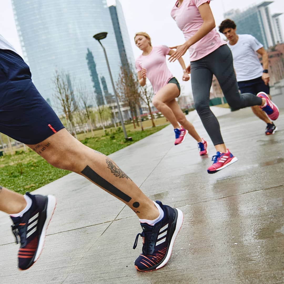 adidas Italiaさんのインスタグラム写真 - (adidas ItaliaInstagram)「Supporto e controllo in ogni falcata: è #SOLARDRIVE.  #adidasRunning #Run #Running」4月30日 19時31分 - adidasita