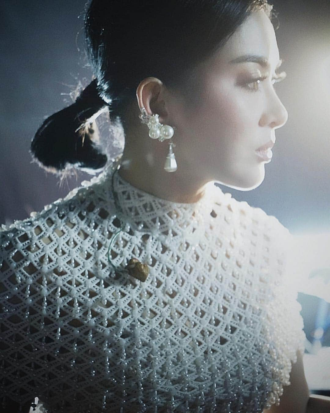 Syahriniさんのインスタグラム写真 - (SyahriniInstagram)「• Back Stage Moment, In @juliasposa Acc @rinaldyyunardi  ___________\\\__________  #PrincesSyahrini」4月30日 19時54分 - princessyahrini