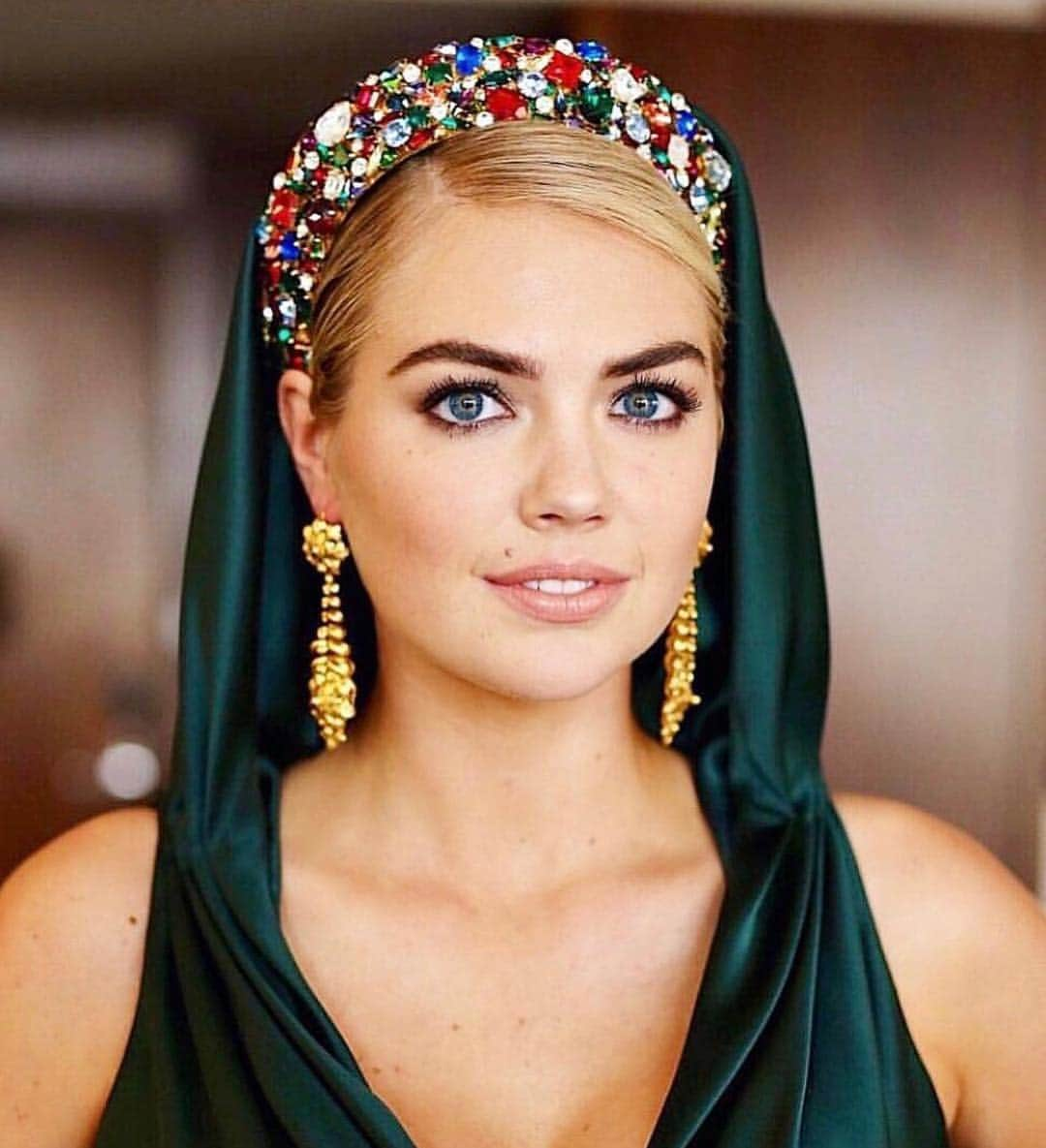 シャーロット・ティルベリーさんのインスタグラム写真 - (シャーロット・ティルベリーInstagram)「Darlings, here’s a throwback to some of my favourite, MESMERISING #MetGala makeup looks!! Which looks shall I create for the RED CARPET this year? 💋💋💋 #AmalClooney #MakeupByCharlotteTilbury @kateupton makeup by @tracymurphymua @gabunion makeup by @makeupbymario @salmahayek makeup by @makeupmatthew」4月30日 20時06分 - charlottetilbury