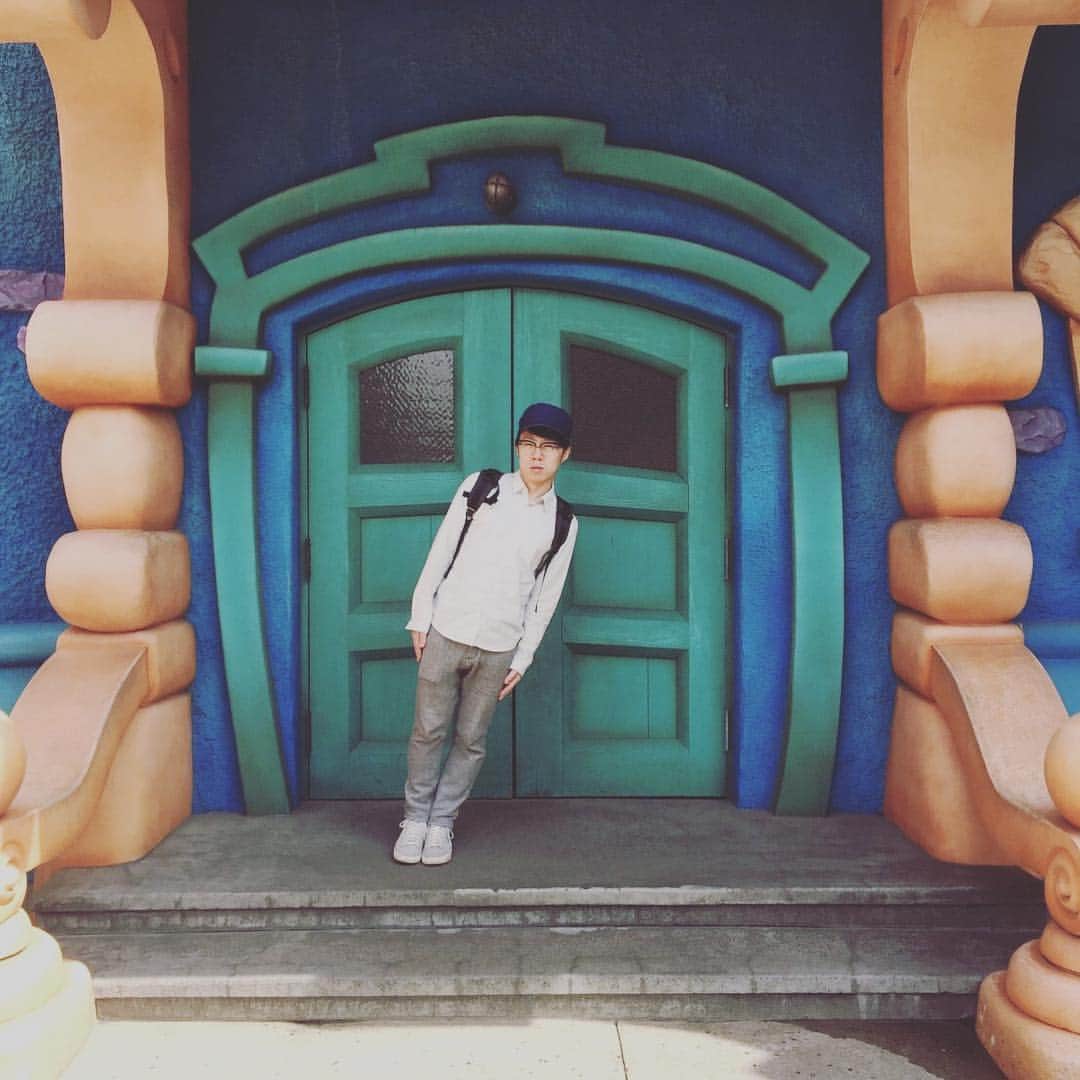 のインスタグラム：「#ディズニーランド #イヌコネクション  #ワタナベエンターテインメント #love #disneyland #お笑い #芸人 #某番組の企画でフォロワー増やす方法聞いて実践中だけどやれんのかあと1週間で」