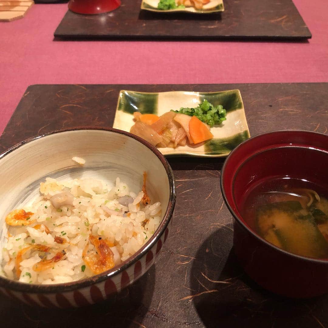 藤田りえさんのインスタグラム写真 - (藤田りえInstagram)「夫じゃないよ笑 仕事でとってもお世話になっているIさんとランチ。 向上心があってグルメで女子力の高い同い年のIさん。 いくつになっても異性のお友達は必要だなって思う。  #藤田りえ #フリーアナウンサー #アナウンサー #女子力  #女子力たかめ男子  #銀座ランチ  #銀座たまさか #とっても美味しい ！！ #おもてなしも一流 #リピしたい #綺麗な人と繋がりたい  #可愛い人と  #可愛いママになりたい」4月30日 20時21分 - rie_fujita.ana