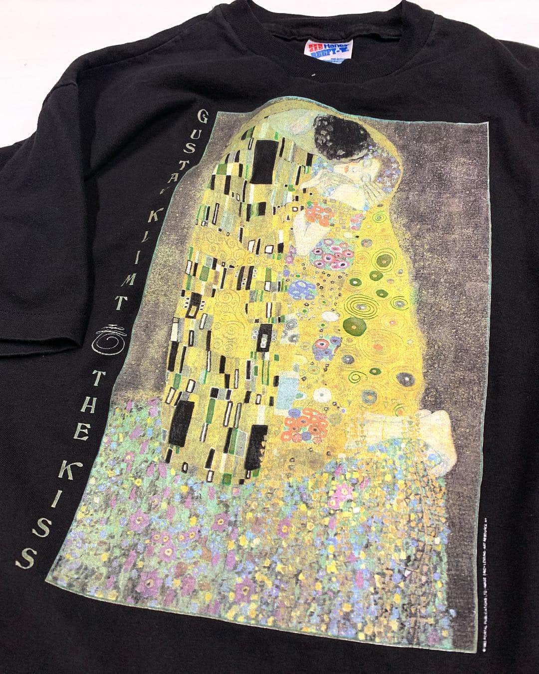のインスタグラム：「本日も沢山のご来店ありがとうございました！ 明日もG.W.special入荷します！ 皆様のご来店お待ちしております！ . [#jammru_tee] #お問い合わせはお電話で承ります #jammru #osaka  #fashion  #streetstyle  #streetfashion  #vtg  #vintage  #used  #usedclothing  #古着 #古着屋 #ファッション #70s #80s #90s #vintagetshirts#vintagetee#tshirts#tee#gustavklimt」