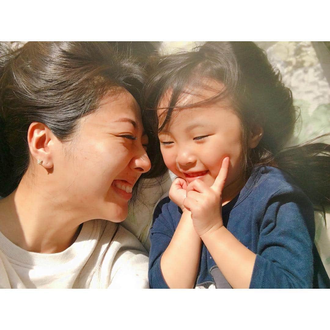 高橋有紀子のインスタグラム：「* 平成と同じだけ年齢を重ねてきた世代の私たち。  自分の人生を日本のために捧げてこられた 美智子様と同じ聖心女子大学を卒業できたことを より誇りに思う平成最後の日🌸 * * GW初日から高熱で寝たきりのゆいまるさんから もれなく風邪がうつったため絶賛体調不良にて 新しい時代を迎えるとします🤧😷🤒 * * ありがとう、平成👋🌟 * #平成31年 #平成最後の日」