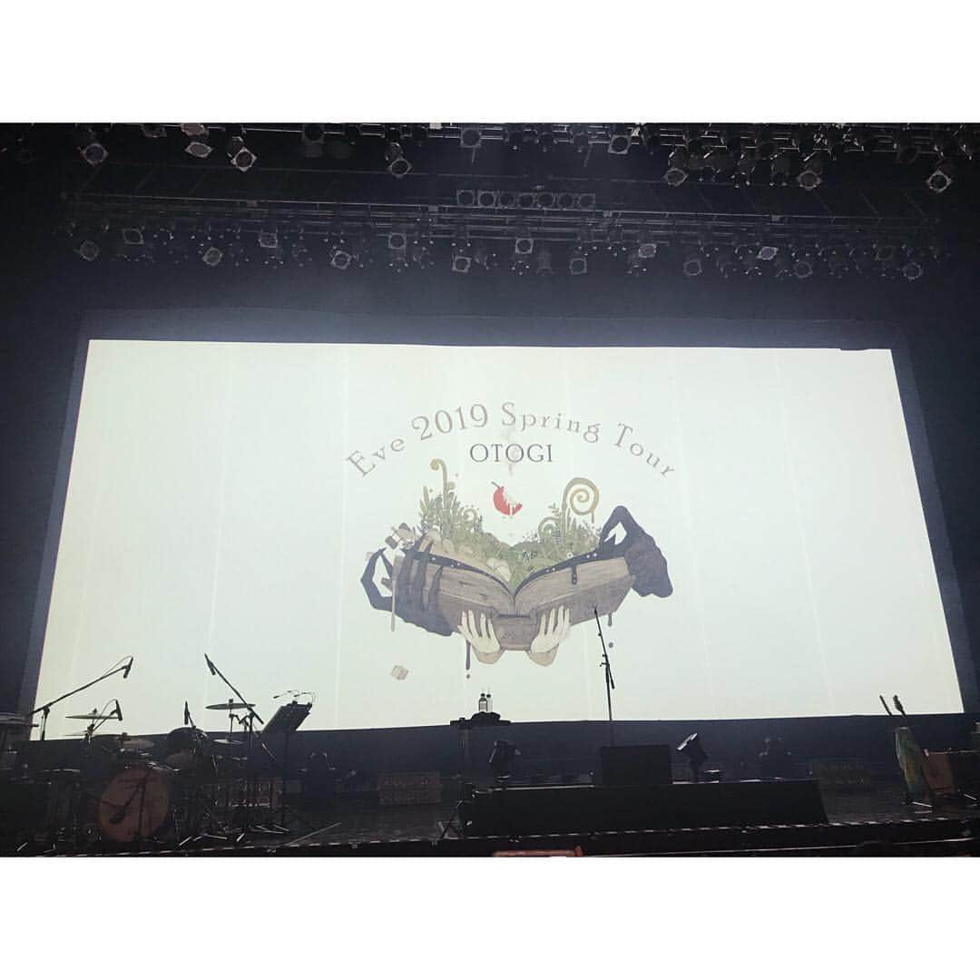 小倉里茉さんのインスタグラム写真 小倉里茉instagram 4 29 Eve 19 春ツアー おとぎ 東京 かっこよかった めちゃくちゃかっこよかった 今回のツアーの演出かなり好きやな メガホンほんまにやばい あれは好きすぎる 笑 ずっと楽しみにし