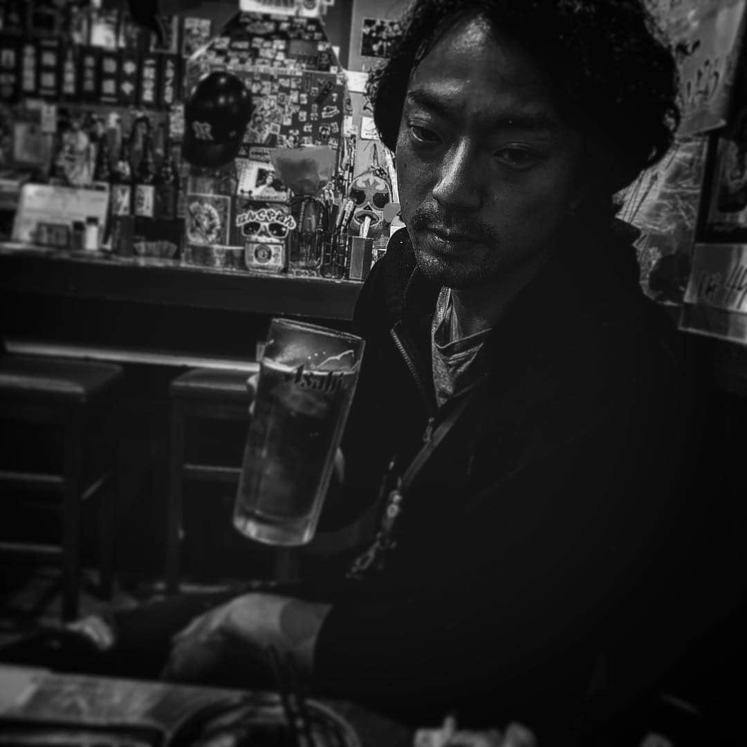 野村良平さんのインスタグラム写真 - (野村良平Instagram)「平成最後の飲み会です… 高校の卒業式も彼といた気がする…」4月30日 20時47分 - nomura_ryohei