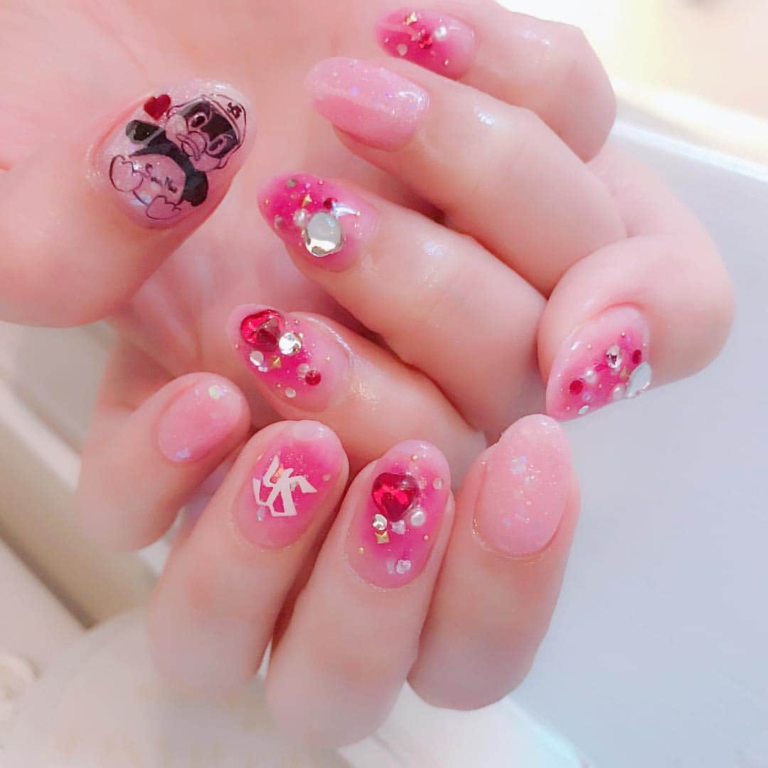 なかやまちえこさんのインスタグラム写真 - (なかやまちえこInstagram)「さりげなくつば九郎くん♡ #nail #nails #nailart #ネイル #美甲 #ネイルアート  #clou #nagel #ongle #ongles #unghia #japanesenailart #manucure #네일 #젤네일 #네일아트 #네일리스트 #japanesenails #manicurist #gelnails #ティントネイル #チークネイル  #クリアジェル #クリアネイル #clearnails #yakultswallows #つば九郎 #スワローズネイル #ヤクルトスワローズ #松嵜麗 さん」4月30日 20時52分 - chiekonakayama