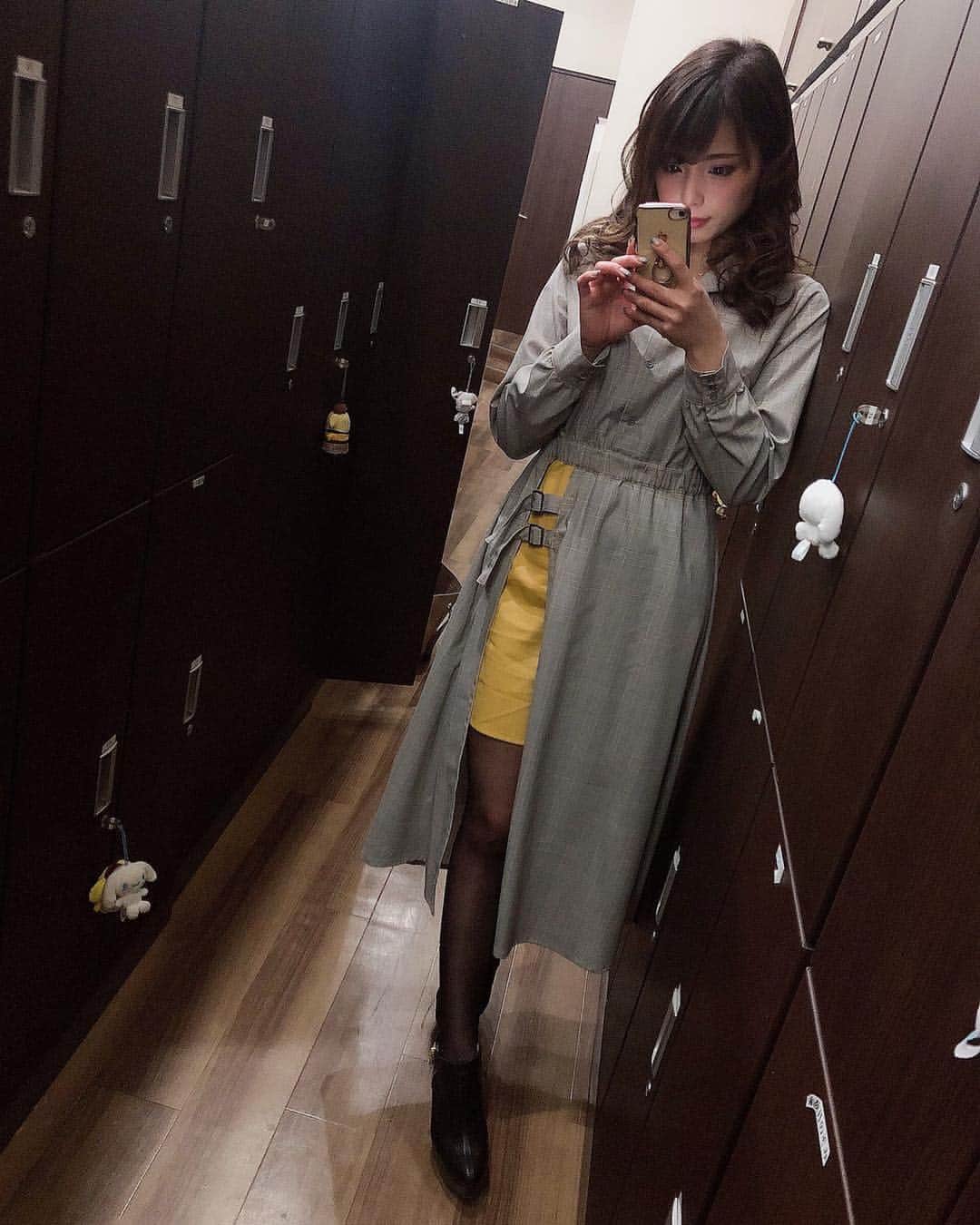 美女美容事情さんのインスタグラム写真 - (美女美容事情Instagram)「《ドレスと私服💕》⠀ *⠀ リポストを使って、素敵な写真📷✨を投稿されてる方を紹介させて頂く⠀⠀⠀⠀ 【💄美女美容事情💅】のコーナーです✨⠀ *⠀⠀⠀⠀⠀⠀⠀ いいねやコメント、フォローして応援してね❤︎🥰🎶⁣⠀ *⠀⠀⠀⠀⠀⠀⠀ 今回ご紹介させて頂きますのは❤︎⠀ 水琴 雫さん< @fillia_sizuku78 >の素敵なお写真📸⠀ *⠀ ドレス姿も私服姿も美しくて惚れ惚れします🥰綺麗な方は何を着ても似合いますね😊⠀ *⠀⠀ 水琴 雫さんのアカウントには他にも素晴らしい投稿が沢山ありますので是非覗いてみて💁‍♀️💙⠀ *⠀⠀ 水琴 雫さん< @fillia_sizuku78 >⠀ 素敵な投稿ありがとうございました☺️📸✨⠀⠀⠀⠀⠀⠀⠀⠀ △▼△▼△▼△▼△▼△▼△▼△▼△▼⠀⠀⠀⠀⠀⠀⠀⠀⠀⠀⠀⠀⠀⠀⠀⠀⠀⠀⠀⠀⠀⠀⠀⠀⠀⠀⠀⠀⠀⠀⠀⠀⠀ ❤🧡💛「美女美容事情」💚💙💜⠀⠀⠀⠀⠀⠀⠀⠀⠀⠀⠀⠀⠀⠀⠀ 👇掲載ご希望の方は👇⠀⠀⠀⠀⠀⠀⠀⠀⠀⠀⠀⠀⠀⠀⠀⠀ @b_b_j.jタグ付けと🖤 # ビジョビ⠀🖤⠀⠀⠀⠀⠀⠀⠀⠀⠀⠀⠀⠀⠀⠀⠀ をタグ付けお願いします✨⠀⠀⠀⠀⠀⠀⠀⠀⠀⠀⠀⠀⠀⠀⠀⠀ ――――――――――――――――⠀⠀⠀⠀⠀⠀⠀⠀⠀⠀⠀⠀⠀⠀⠀⠀⠀⠀⠀⠀⠀⠀⠀ ～姉妹アカウントのご紹介～⠀⠀⠀⠀⠀⠀⠀⠀⠀⠀⠀⠀⠀⠀⠀⠀⠀⠀⠀⠀⠀⠀⠀⠀⠀⠀⠀ ◇美容情報を紹介している«美女美容事情～Beauty～»⠀⠀⠀⠀⠀⠀⠀⠀⠀⠀⠀⠀⠀⠀⠀⠀⠀⠀⠀⠀⠀⠀⠀⠀⠀⠀ ( @b_b_j.j_b )⠀⠀⠀⠀⠀⠀⠀⠀⠀⠀⠀⠀⠀⠀⠀⠀⠀⠀⠀⠀⠀⠀⠀⠀⠀⠀⠀ ◇美しい旅スポット紹介をしている«美 spot»⠀⠀⠀⠀⠀⠀⠀⠀⠀⠀⠀⠀⠀⠀⠀⠀⠀⠀⠀⠀⠀⠀⠀⠀⠀ ( @b__spo )⠀⠀ ⠀ ◇ビジョビがお届けするセレクトショップ«bi select»⠀ ( @bi_select )⠀ ⠀⠀⠀⠀⠀⠀⠀⠀⠀⠀⠀⠀⠀⠀⠀⠀⠀⠀⠀⠀⠀ よかったらこちらも覗いてみてね✨⠀ ――――――――――――――――⠀⠀⠀ @b_b_j.j⠀⠀ #ファッション  #自撮り #メイク #beauty⠀⠀⠀ #美肌 #春カラー ⠀⠀⠀⠀ #コスメ好きさんと繋がりたい #ナチュラルメイク ⠀⠀⠀⠀ #アイメイク #化粧 ⠀⠀⠀ #オトナ女子 #赤リップ ⠀⠀⠀ #カラコンレポ #カラコン ⠀⠀⠀⠀⠀ #美肌ケア #ファッションスナップ ⠀ #美意識向上 #ファッション大好き ⠀ #アイシャドウ #女子力アップ ⠀⠀⠀⠀⠀ #アイライン #美意識⠀⠀⠀ #リップ💄 #ドレス ⠀ #女子力 #女子力向上⠀⠀⠀ #リップ #チーク⠀⠀⠀ #naturalbeauty #ootd」4月30日 20時54分 - b_b_j.j