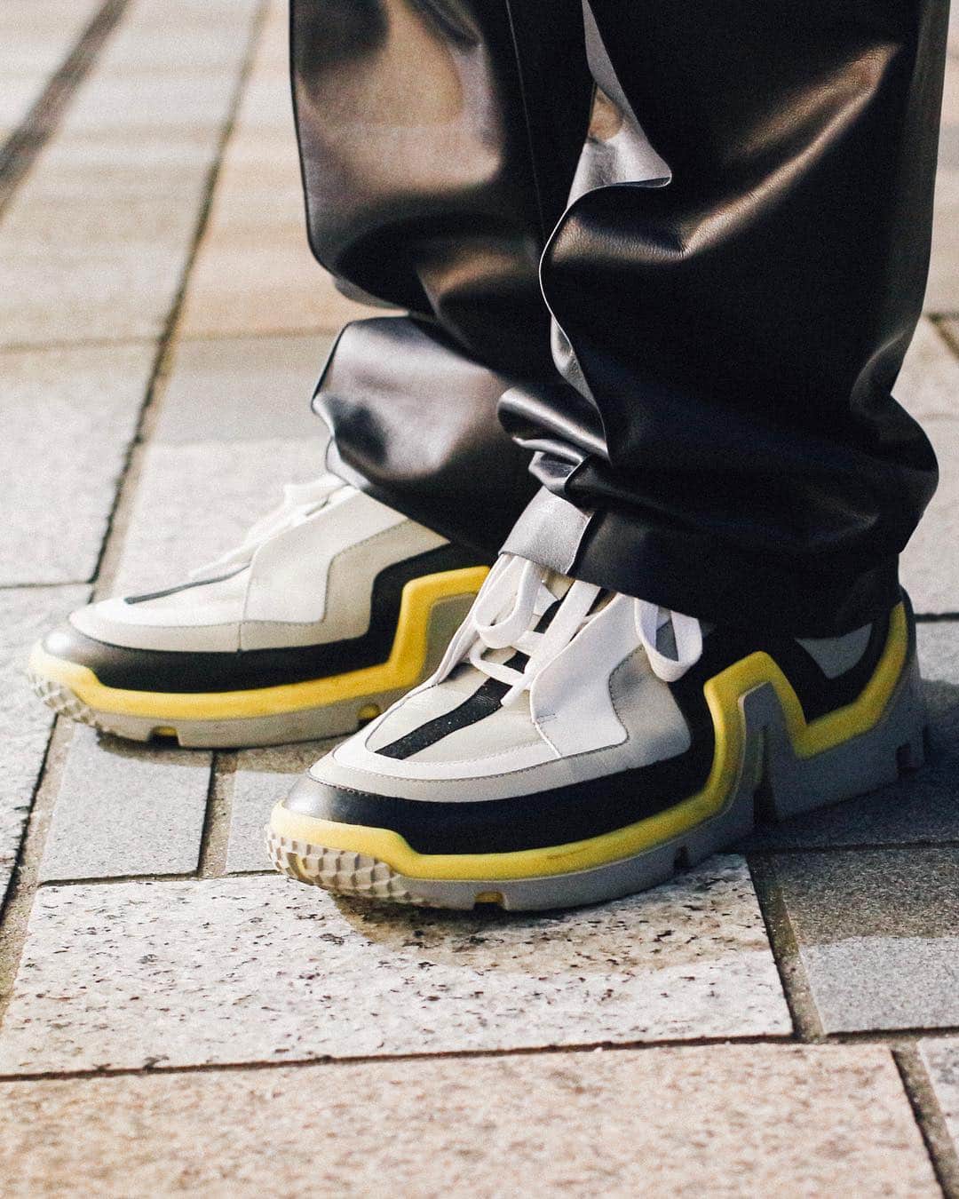 Fashionsnap.comさんのインスタグラム写真 - (Fashionsnap.comInstagram)「【#スナップ_fs】 Name マスイ ユウ  Knitwear #LANVIN Pants #dunhill Shoes #PIERREHARDY  #fashionsnap #fashionsnap_men」4月30日 21時26分 - fashionsnapcom