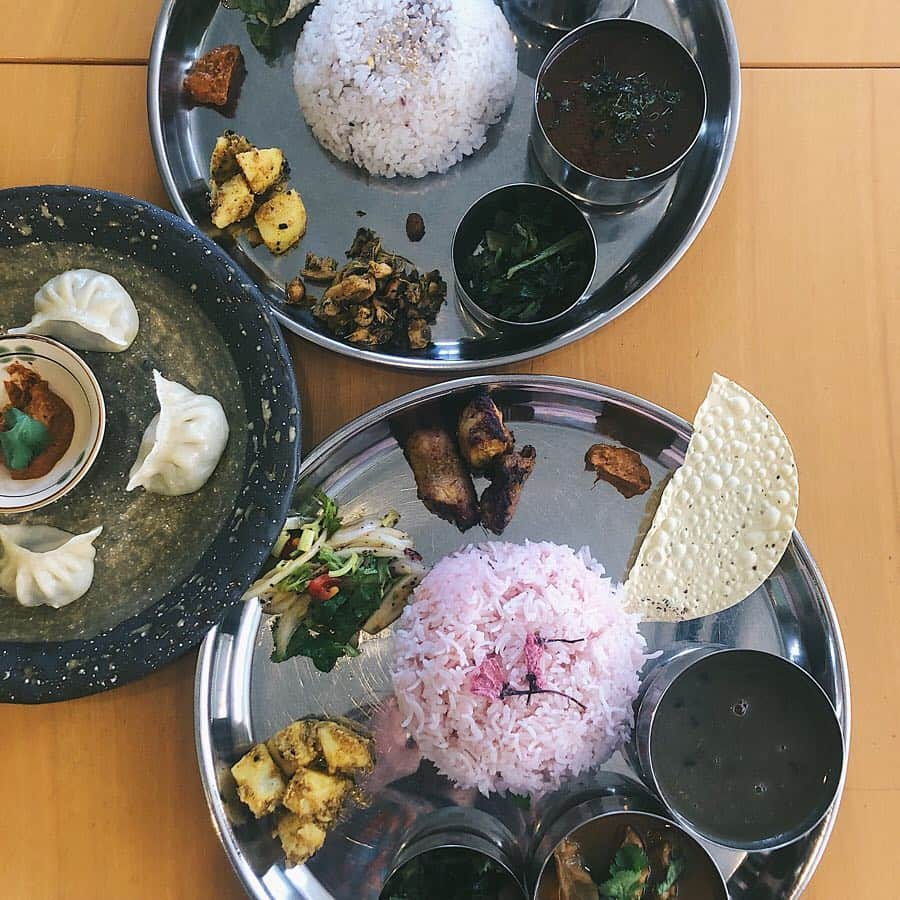 村田倫子さんのインスタグラム写真 - (村田倫子Instagram)「平成最後の投稿は大好きなカレーで🍛 #カレーときどき 更新しました☺︎ 桜色にそまったライスが愛しいカレー。 ユモーア溢れる夫婦が営むネパールのカレーを食べに、訪れた先は @asiandiningshanti 。 定番ダルバードから週替わりの特別カレーまで。 ぜひ記事をみてみてください。 . 次の年号へ繋ぐ最期の晩餐 みなさん何にしましたか。 (私はもちろんカレーです🍛) 令和になってもよろしくね。 ☞@asbs.jp  https://asbs.jp/archives/40542 #カレー #食べりんログ #平成ありがとう」4月30日 21時41分 - rinco1023