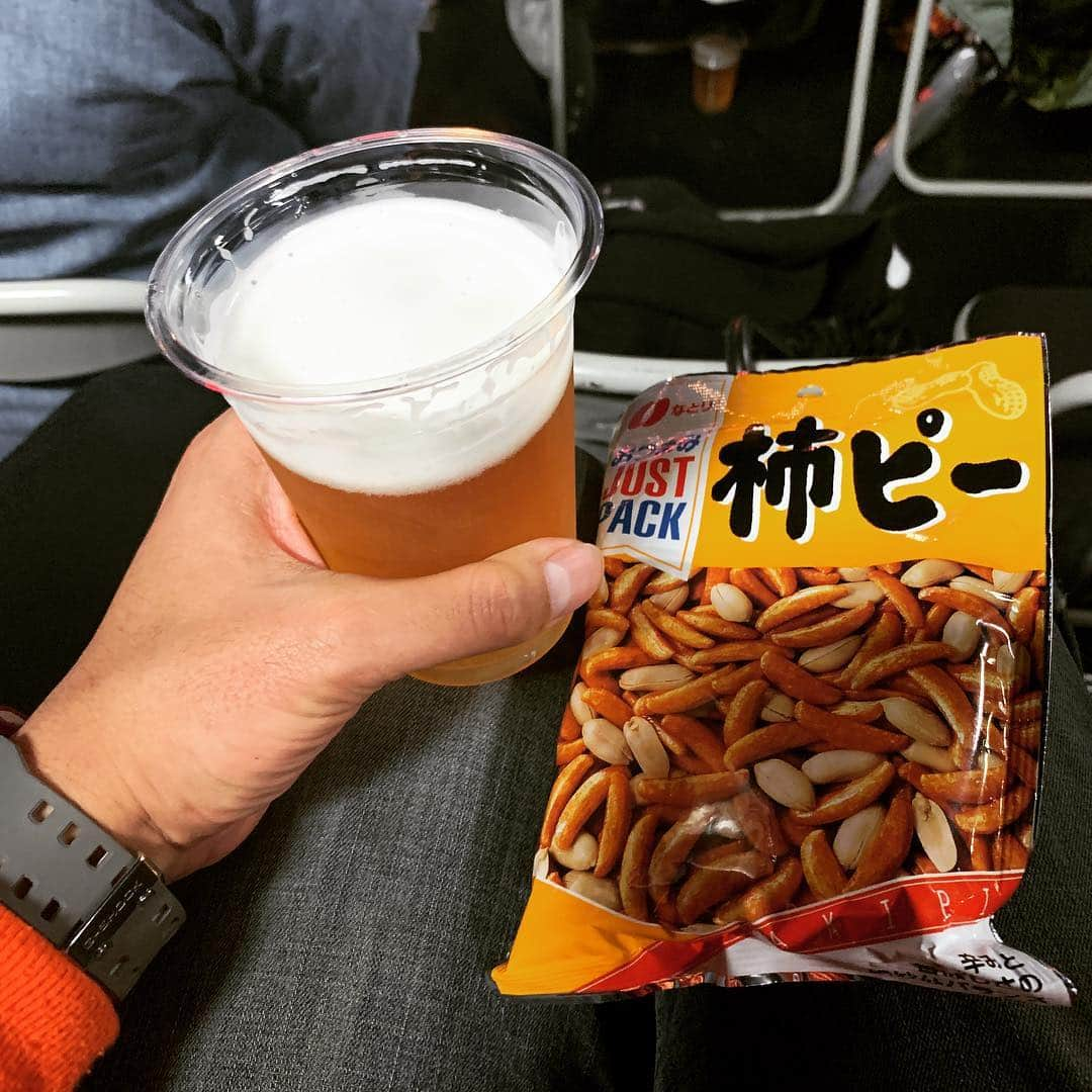 Gたかしさんのインスタグラム写真 - (GたかしInstagram)「平成最後のビールと柿ピー  #カイジ」4月30日 21時45分 - g_takashi.kinkin