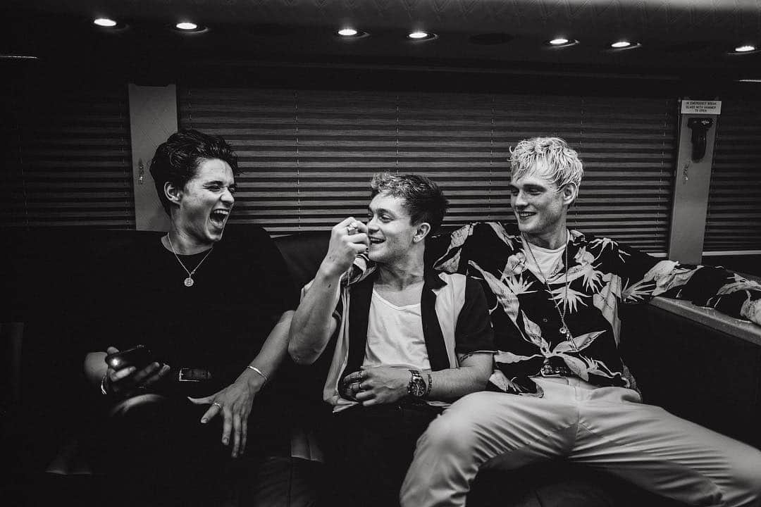The Vampsさんのインスタグラム写真 - (The VampsInstagram)「Amazing to be back. #FourCornersTour」4月30日 22時00分 - thevamps