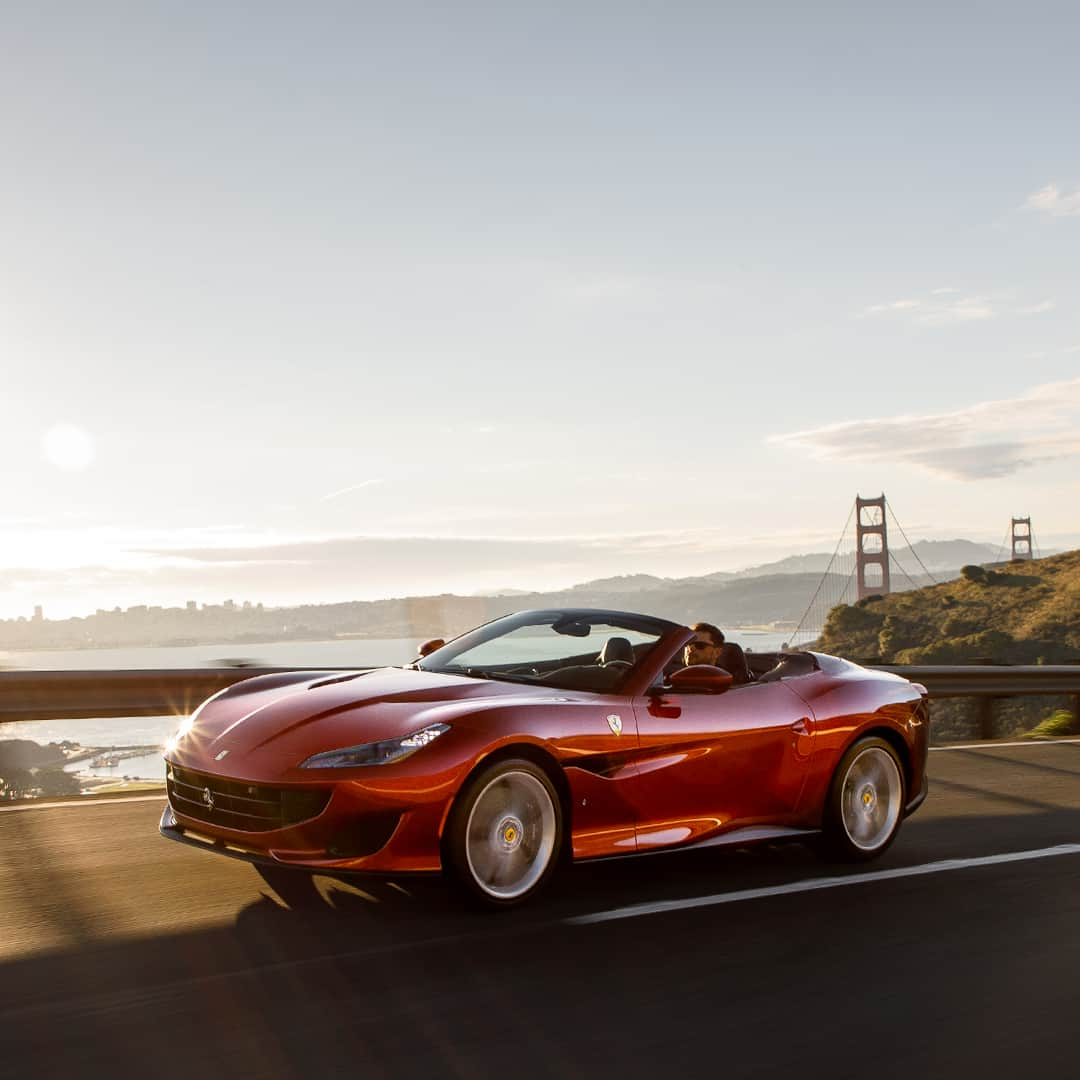 フェラーリさんのインスタグラム写真 - (フェラーリInstagram)「Take the scenic route with the #FerrariPortofino. #Ferrari #DrivingFerrari #DreamCar」4月30日 22時01分 - ferrari