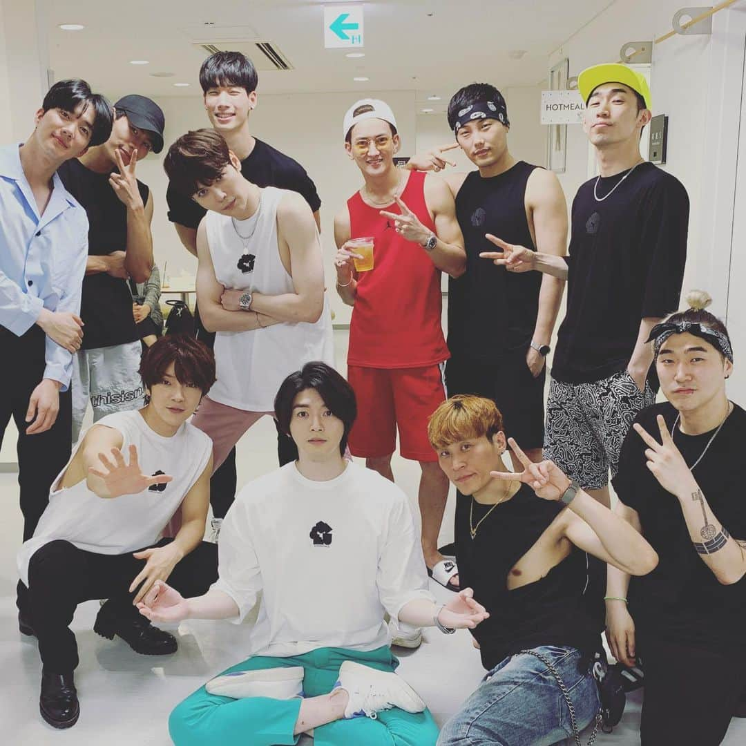 SUPERNOVAのインスタグラム：「#SUPERNOVA #TOUR #THECOLOR #allup #おつかれさまでした  #Thanks to #dancers "2019LIVETOUR「SUPERNOVA-02」-THE COLOR- #BANG★ #5/15発売 #newsingle #スパノバ」