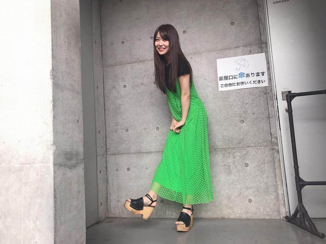 白間美瑠さんのインスタグラム写真 - (白間美瑠Instagram)「昨日、今日！ 握手会ありがとうございました🥰  平成最後の握手会だったー💨 令和もよろしくお願いします！！ #私服るん #ゴーヤるん #にぎにぎ会」4月30日 22時01分 - shiro36run