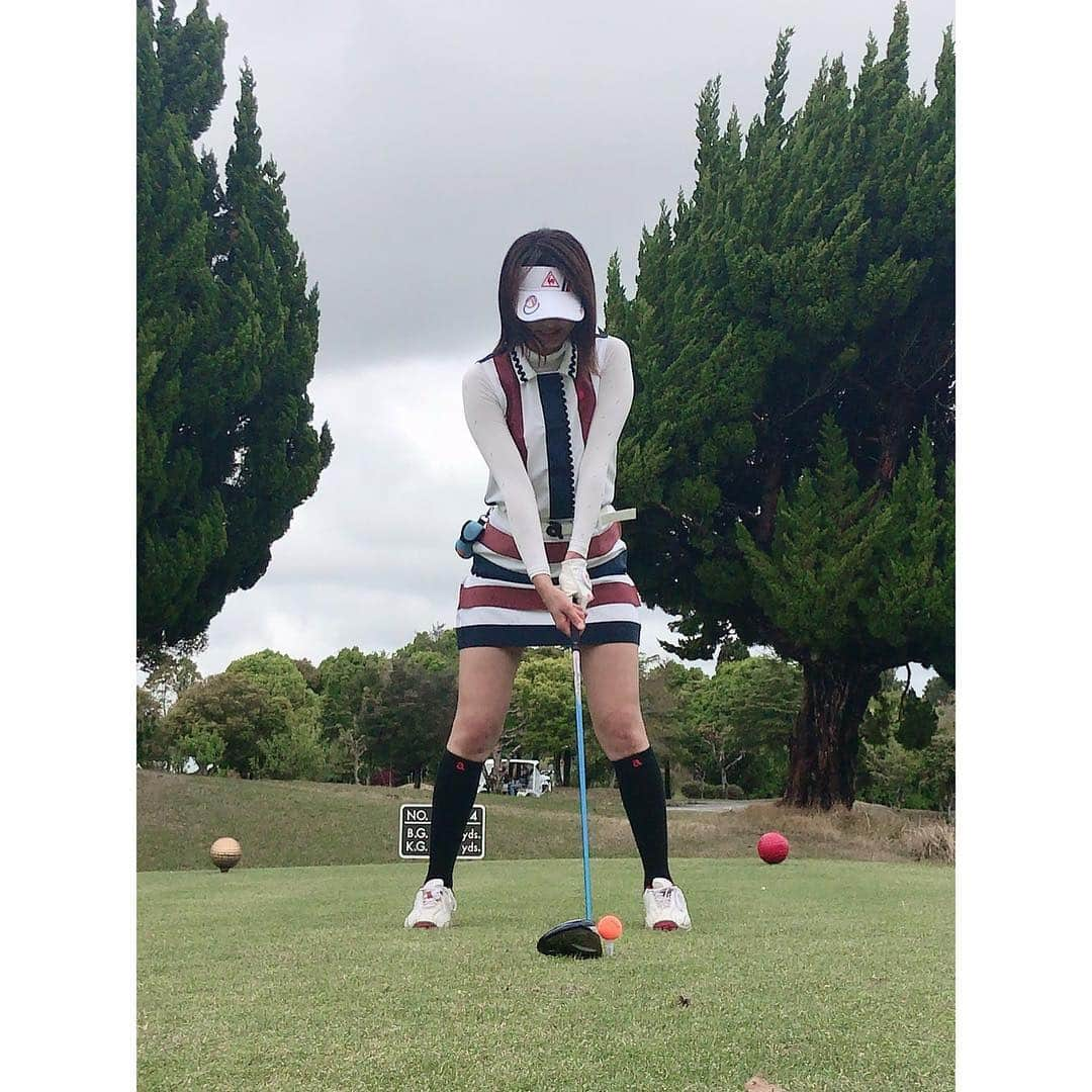 吉川亜樹さんのインスタグラム写真 - (吉川亜樹Instagram)「平成最後の日はゴルフ⛳️ まもなく新元号【令和】を 迎えます！ 平成生まれで 元号が変わる経験は初めて！ ドキドキワクワク！ どんな時代になるのか 楽しみです！  平成に引き続き 令和の時代も どうぞ応援を宜しくお願い致します！  より皆さんに笑顔いっぱいの幸せな時代でありますように！ #ゴルフ#ゴルフ女子#ゴルフ女子と繋がりたい #ゴルフ好きな人と繋がりたい #golf#アルチビオ#ゴルフコーデ#吉川亜樹#平成#平成最後 #平成生まれ#令和#感謝」4月30日 22時05分 - yoshikawa_aki