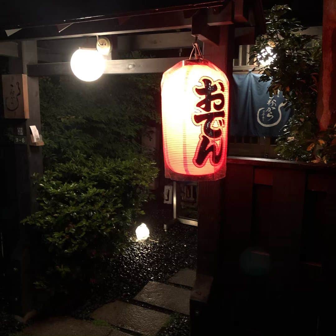 高木三四郎さんのインスタグラム写真 - (高木三四郎Instagram)「‪#平成最後の日 の晩ご飯はとにかく美味しいところで食べたかったので道場近くのこちらへ。牡蠣のおでんがプリップリで絶品でした！また行こう！‬ ‪こなから 本店‬ ‪東京都文京区湯島1-9-6 ‬ ‪https://tabelog.com/tokyo/A1310/A131002/13003542/‬ #神田明神 #御茶ノ水 #ddtpro #プロレス #道場 #おでん #食べログ」4月30日 22時06分 - t346fire