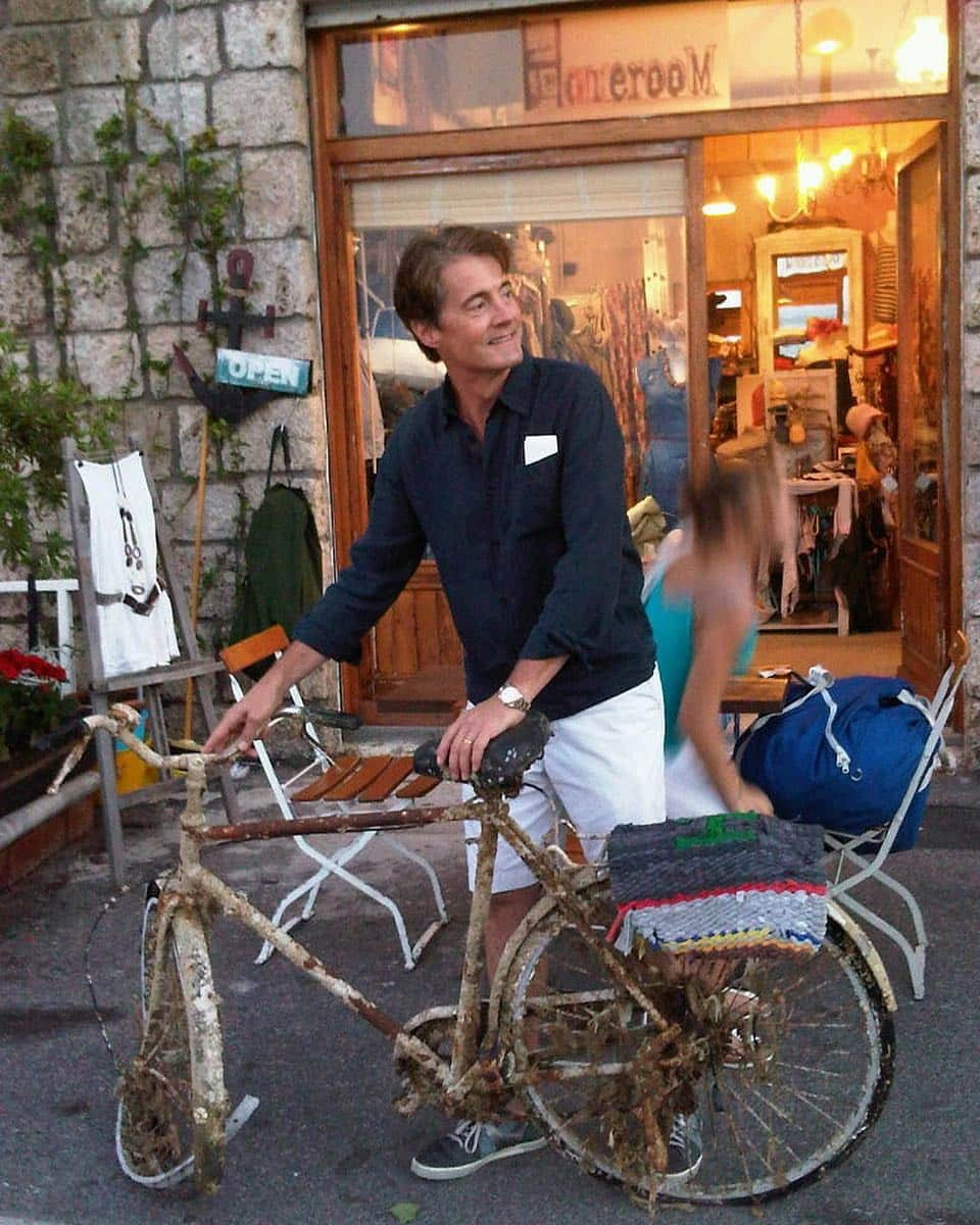 カイル・マクラクランさんのインスタグラム写真 - (カイル・マクラクランInstagram)「How do you like my new ride for the springtime? 🚲」4月30日 22時23分 - kyle_maclachlan