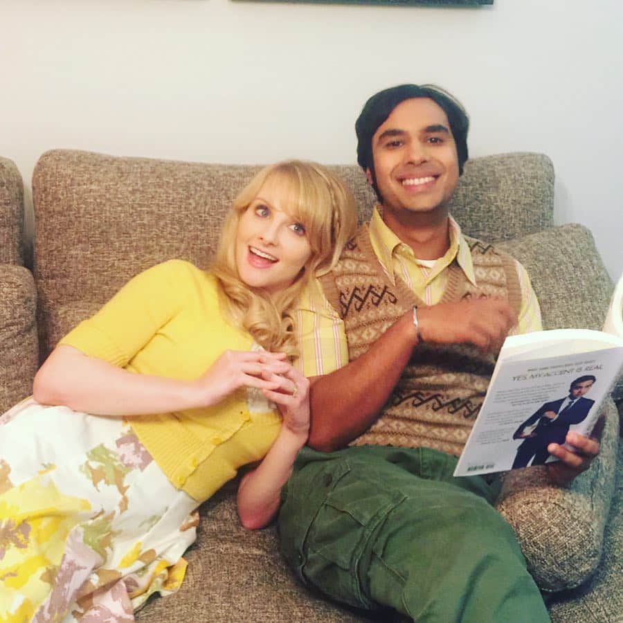 メリッサ・ラウシュのインスタグラム：「Happy Birthday to two of my beloved @bigbangtheory_cbs brothers @kunalkarmanayyar @sanctionedjohnnygalecki Odds are pretty good I’ll be seeing you dudes today, so I look forward to celebrating and hugging the ever loving heck outta you guys. Love you both. 💕💕」