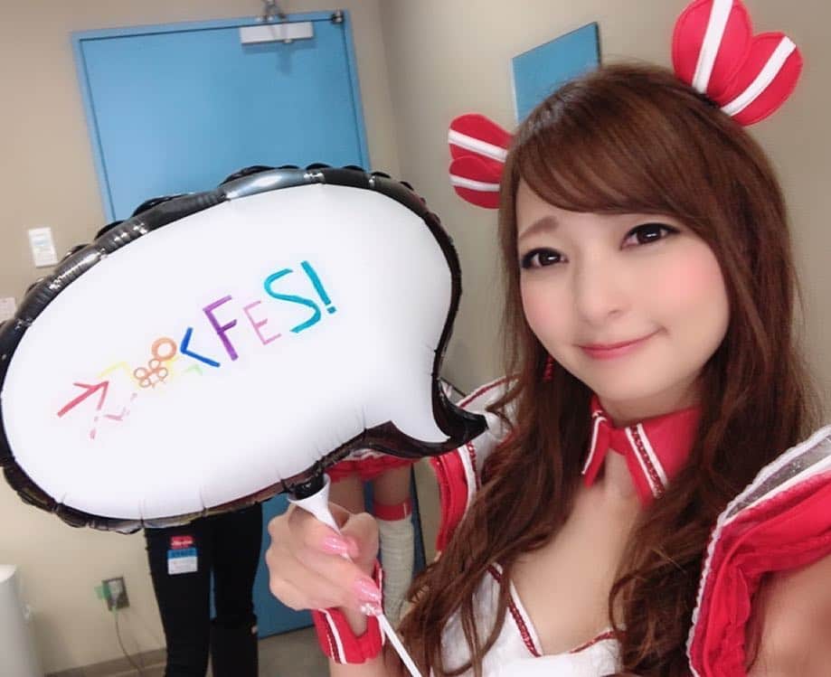 のインスタグラム：「えぴっくFES! 平成最後の日に、みんなとこうして最高のライブを作り上げることが出来て本当に幸せな時間でした♡ 大型連休中に朝から駆けつけてくれたファンの皆さん、本当にありがとうございました‪(❁´ω`❁)‬ そして、zeppという大きな箱でのライブの機会をくださった主催者さま、関係者の皆さまも本当にありがとうございました！ 年号が変わっても、どんなときも、これからもずーっとドリフトエンジェルスの活動を見守ってね♡」