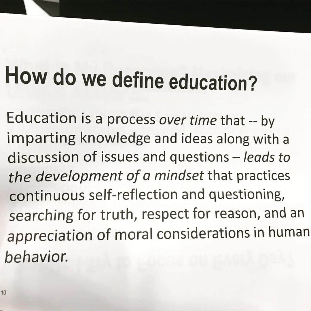 レイ・アレンのインスタグラム：「We need to make education everywhere a priority! We must read! Reading is important whether you're young or old, or if you're in school or not. If we learn, we lead the right way! #beacriticalthinker」