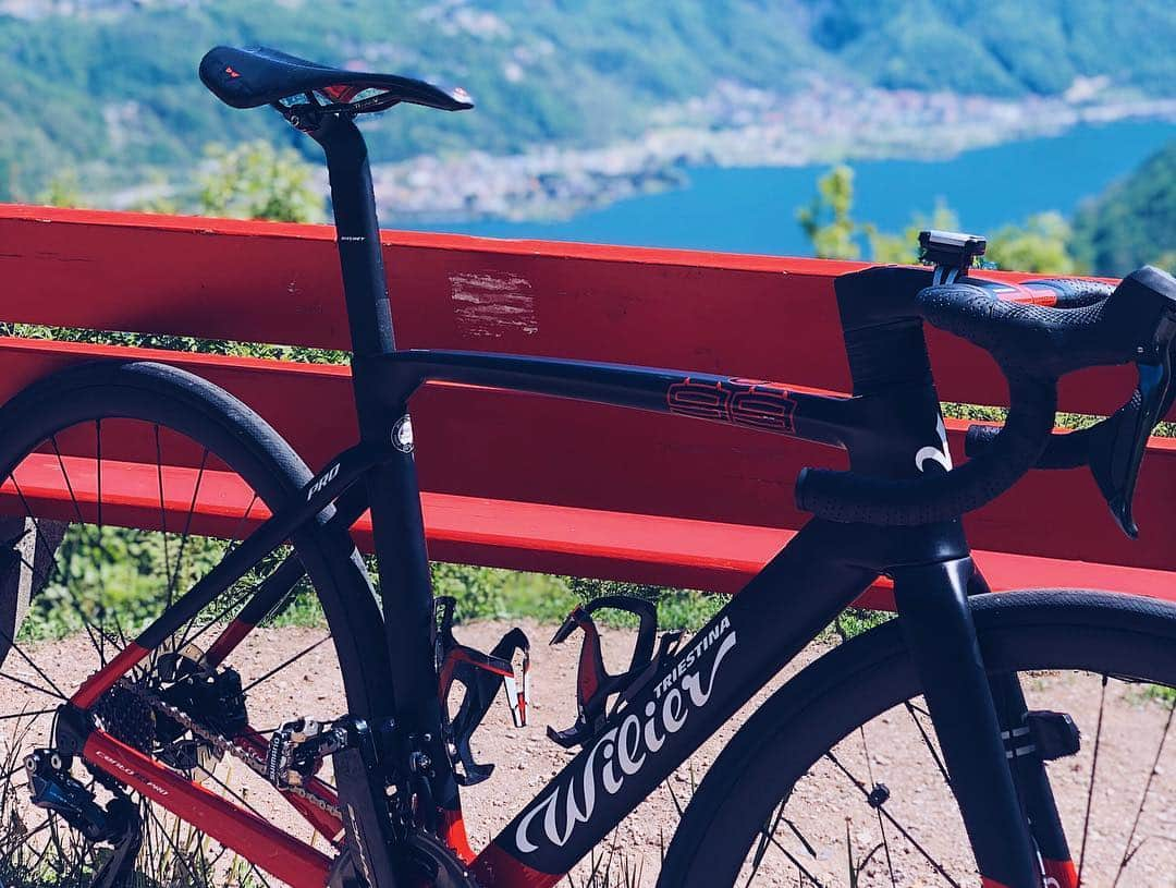 ホルヘ・ロレンソさんのインスタグラム写真 - (ホルヘ・ロレンソInstagram)「Paradiso - Carona: 41’58”. Personal record of the last 5 years. Ready for Jerez. #ilovemywilier #vittoriacycling」4月30日 22時33分 - jorgelorenzo99