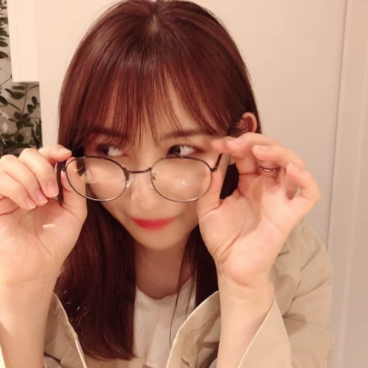 のインスタグラム：「平成最後の日も笑って終わりました😊 . . .  令和も笑顔を絶やさずに…✨ いぇいっ🤗♡︎ . .  ありがとう平成。」
