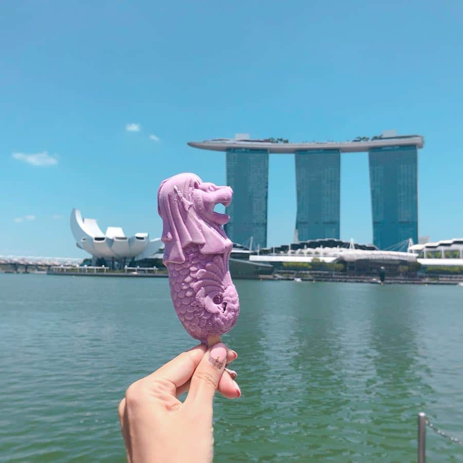 畑田亜希さんのインスタグラム写真 - (畑田亜希Instagram)「Singapore より感謝の気持ちを込めて... ・ 平成さんどうもありがとうございました🙏⭐️ ・ 令和さんどうぞ宜しくお願い致します🙏🌈 ・ 新しい時代も平和でありますように🌸 ・ #2019 #sg #japan #平成から令和へ #いつも感謝の気持ちを胸に」4月30日 22時53分 - akihatada