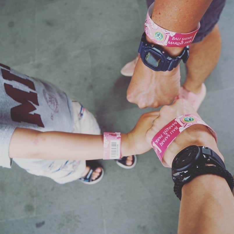 亀恭子のインスタグラム：「ありがとう平成。 . . . from Bali safari park . . #gorldenweek #vacation #bali #familytime #relax #fun #❤︎ #thankyou #heisei #平成 #平成最後の日」