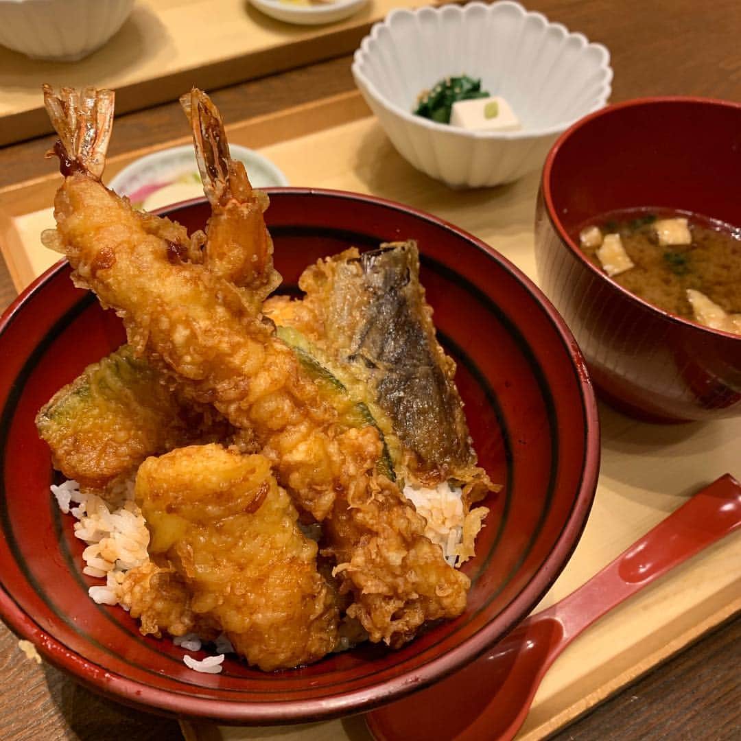 多村仁志さんのインスタグラム写真 - (多村仁志Instagram)「平成最後の夕食。#天丼 皆さんは何を食べたかな？」4月30日 22時58分 - hit_tamu