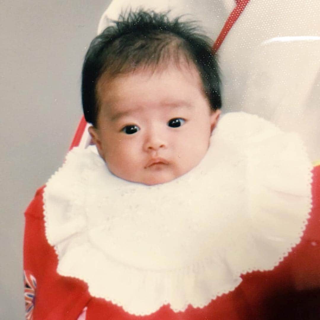 近藤千尋のインスタグラム：「平成元年産まれの私👶笑 平成最後の日、なにを更新しよう❗️ と考えた結果… この時代に産んでくれた母に感謝🥰  ありがとう平成❤️ そして、令和が皆さんにとって もっともっと幸せな 時代になりますように✨😍」