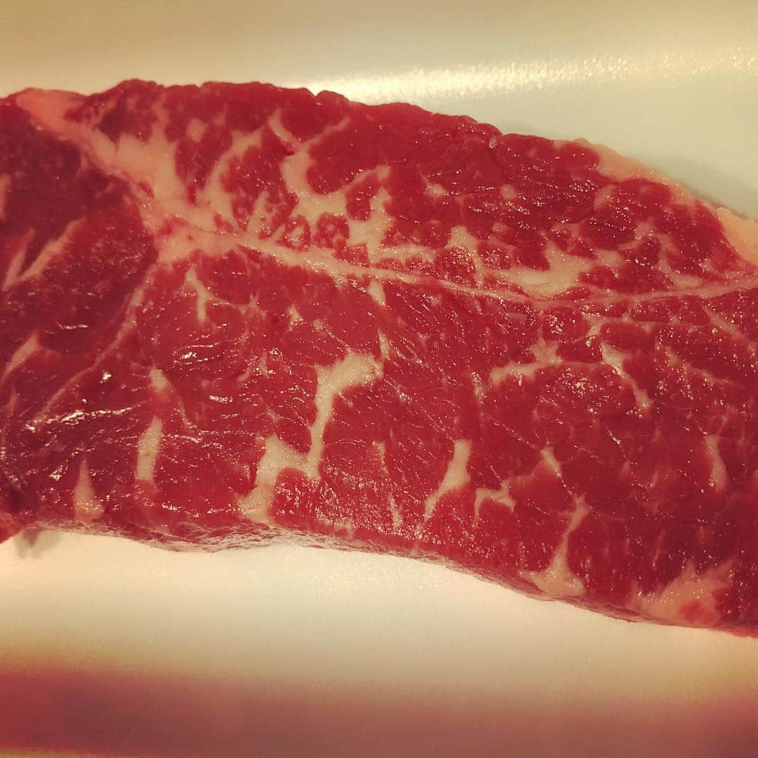 白木優子さんのインスタグラム写真 - (白木優子Instagram)「600投稿は… 肉で😆👍 令和もパワフルに行きますよ💪🏻」4月30日 23時06分 - yuko_shiraki_official