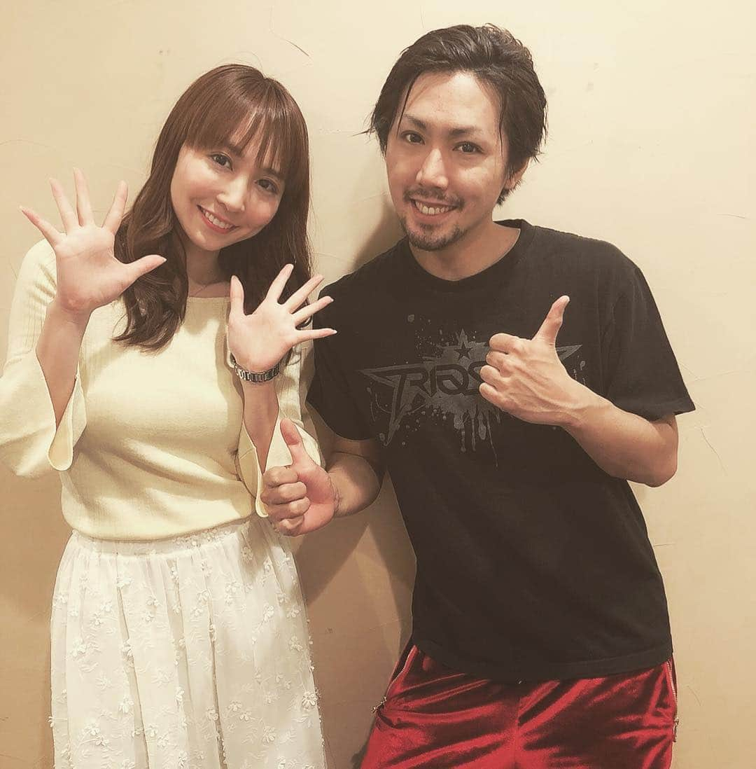 松永一哉さんのインスタグラム写真 - (松永一哉Instagram)「今週も劇団四季「アラジン」出演致します🏜  宜しくお願いします☺️ あと近々の写真をいくつか✨ AReA63の5/11に向けた全体稽古もスタート🔥 観に来てくれたりなちゃん、そしてひなちゃんと🧞‍♂️ 四季メンバーとのスラックライントレーニング🔥 オフには元々アミューズの後輩くんの冨田のけーすけ☺️ いとぅーさんりょぴとのスノボ🏂  #musical #dance #sing #actor #aladdin #broadway #劇団四季 #snowboarding #slackline」4月30日 23時15分 - kazuya_matsunaga