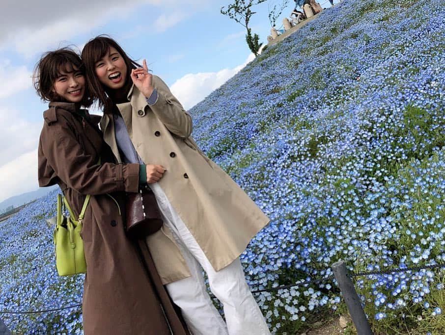 Yuika Matsuさんのインスタグラム写真 - (Yuika MatsuInstagram)「. . . #平成最後 の投稿はやっぱり親友と 👩‍❤️‍👩 . めっちゃ笑ってるなぁ 😆 . . . GW初日に #ネモフィラ の丘に行ってきました✨ . . 毎年2人で 遊びに行ってて 一緒にいるだけで 楽しいね！！ . . もうすぐ新しい#元号 になりますね🕊 . #令和 でも皆さんよろしくお願いします✨ . . . . . . . #平成 #平成最後 #令和  #GW #ネモフィラの丘 #ネモフィラ祭り」4月30日 23時17分 - yuika00802