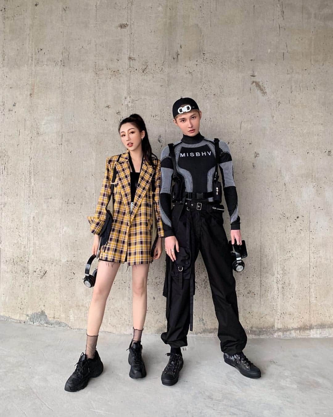 チン・インヒのインスタグラム：「🧡🖤」