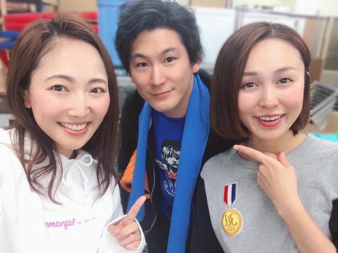 のインスタグラム：「🧒🏻👦🏻🧒🏻 ・ ・ 平成最後の本日！ #LesMisérables 夜公演に  出演させていただきました🇫🇷 ご観劇ありがとうございました🕊 ・ 一緒に出演だった りゅうちゃんと華ちゃんと♡ ・ #🇫🇷 #レミゼラブル  #平成最後の日 #帝国劇場 #小野田龍之介#華花#木南清香 ・ #平成最後の投稿 🕊」