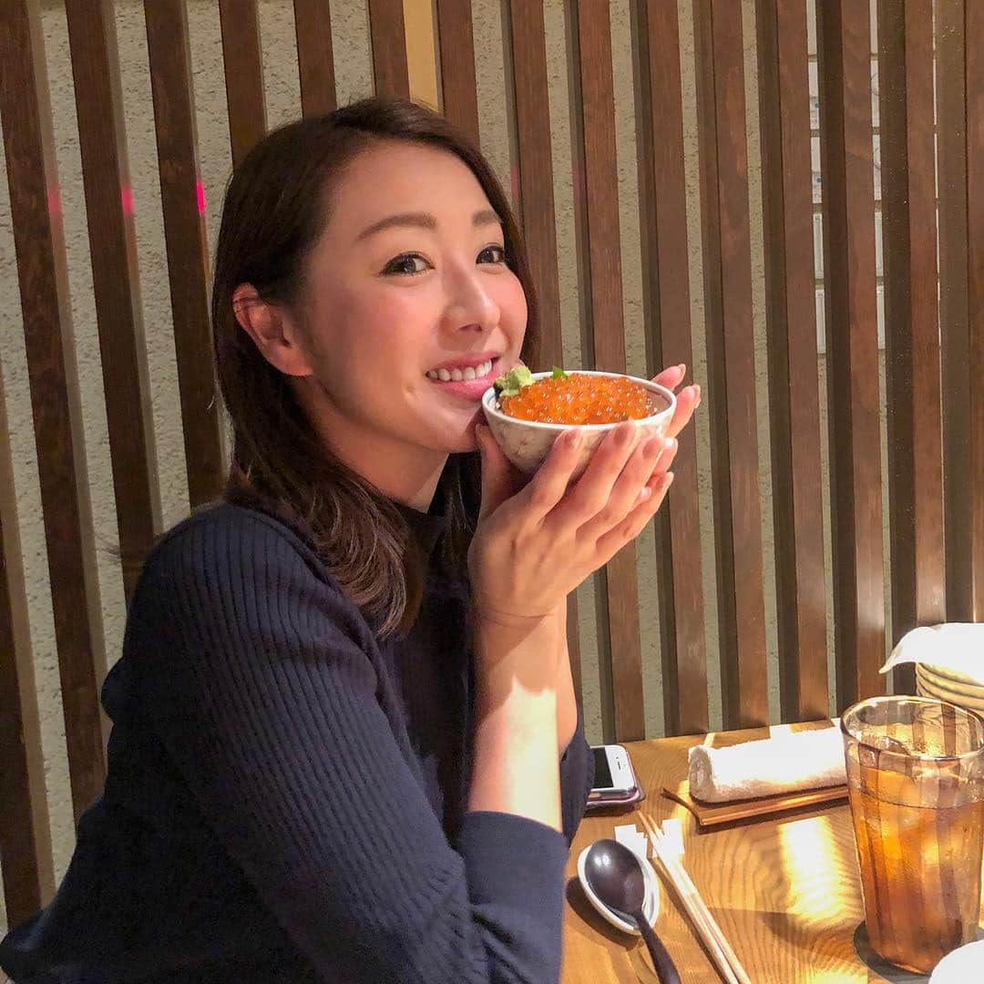 杉下理世のインスタグラム：「平成最後のディナーは大好きな博多料理でした😍 胡麻鯖♡酢もつ♡いくら丼♡ 好きなものばっかり😍 明日からの #令和 時代も日々楽しく幸せに過ごします🌼 #平成最後 #平成最後の日 #令和」