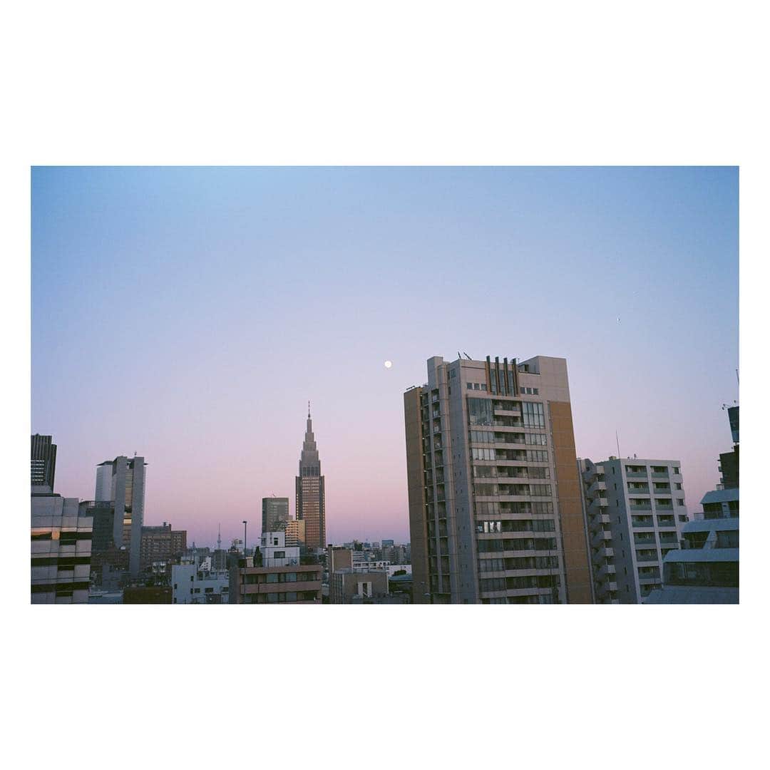 島田大介のインスタグラム：「平成最後の日。 30年振り返ってみると自分を作った全てがありました。令和の時代は何を残せるか何を伝えていけるか。 日々精進していこうと思います。 #daisukeshimadaphotograph」
