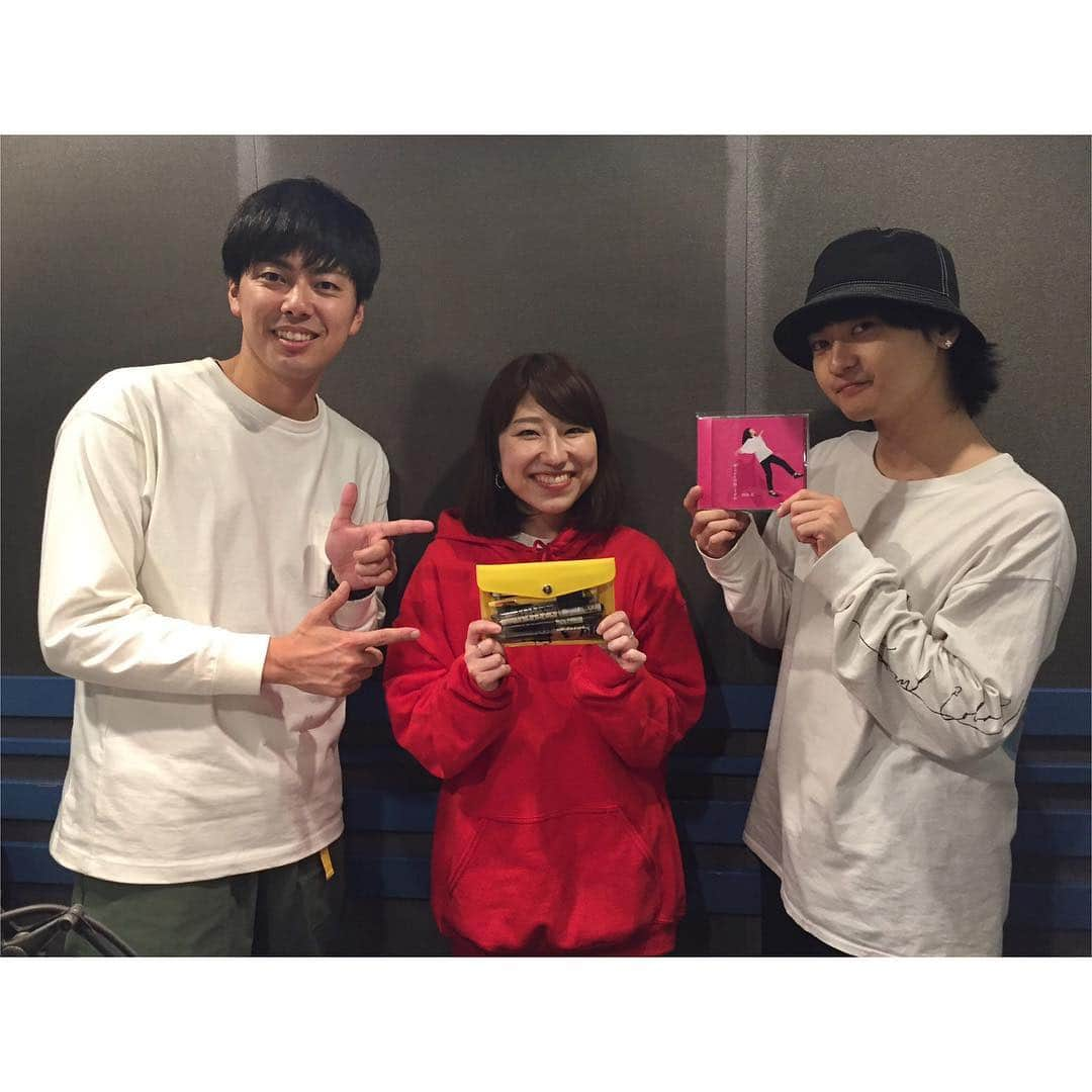 関取花さんのインスタグラム写真 - (関取花Instagram)「NACK5 「THE魂」に生出演でした📻 楽しくてあっと言う間でした😊写真はラフレクランの西村さんとDISH//の橘柊生さんと。2枚目は番組中にも話した最近のNo.1おつまみのさんまじゃあきーです🐟オススメ！ #関取花 #soul795」4月30日 23時36分 - dosukoi87