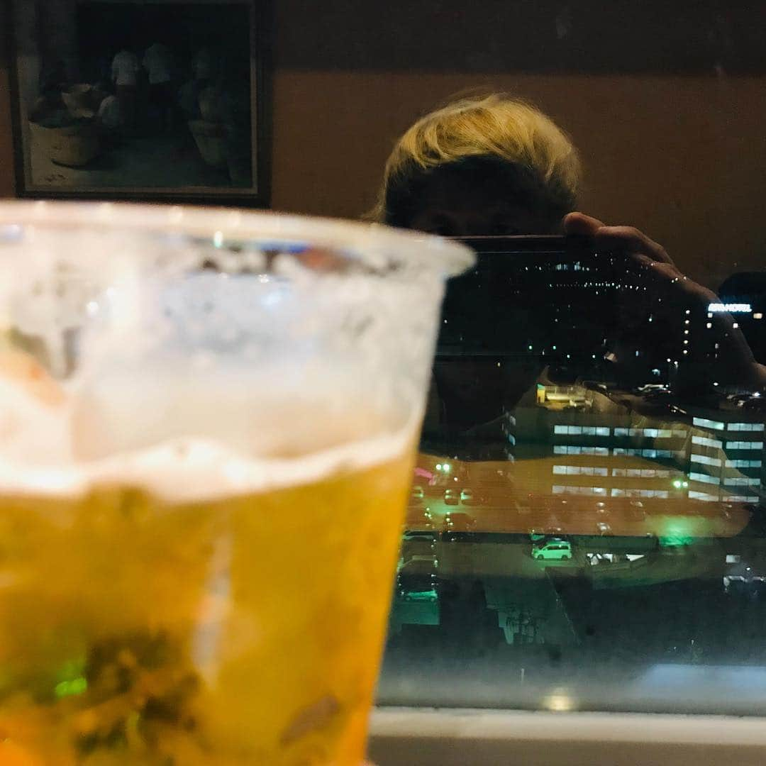 けんじるさんのインスタグラム写真 - (けんじるInstagram)「平成最後の瞬間は金沢市の14階でビールを食らってまぁ〜す！  平成ありがトーナメント！！ #けんじる #食い込MEN #芸人 #吉本 #お笑い #お笑い好きの人と繋がりたい #ギャグ #平成」4月30日 23時42分 - kenjiru0318