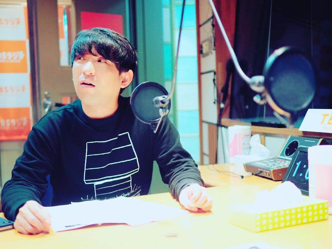 酒井健太さんのインスタグラム写真 - (酒井健太Instagram)「生  #今日 #深夜0時から #tbsラジオ #954 #アルピーdcg」4月30日 23時44分 - kenta_sakai