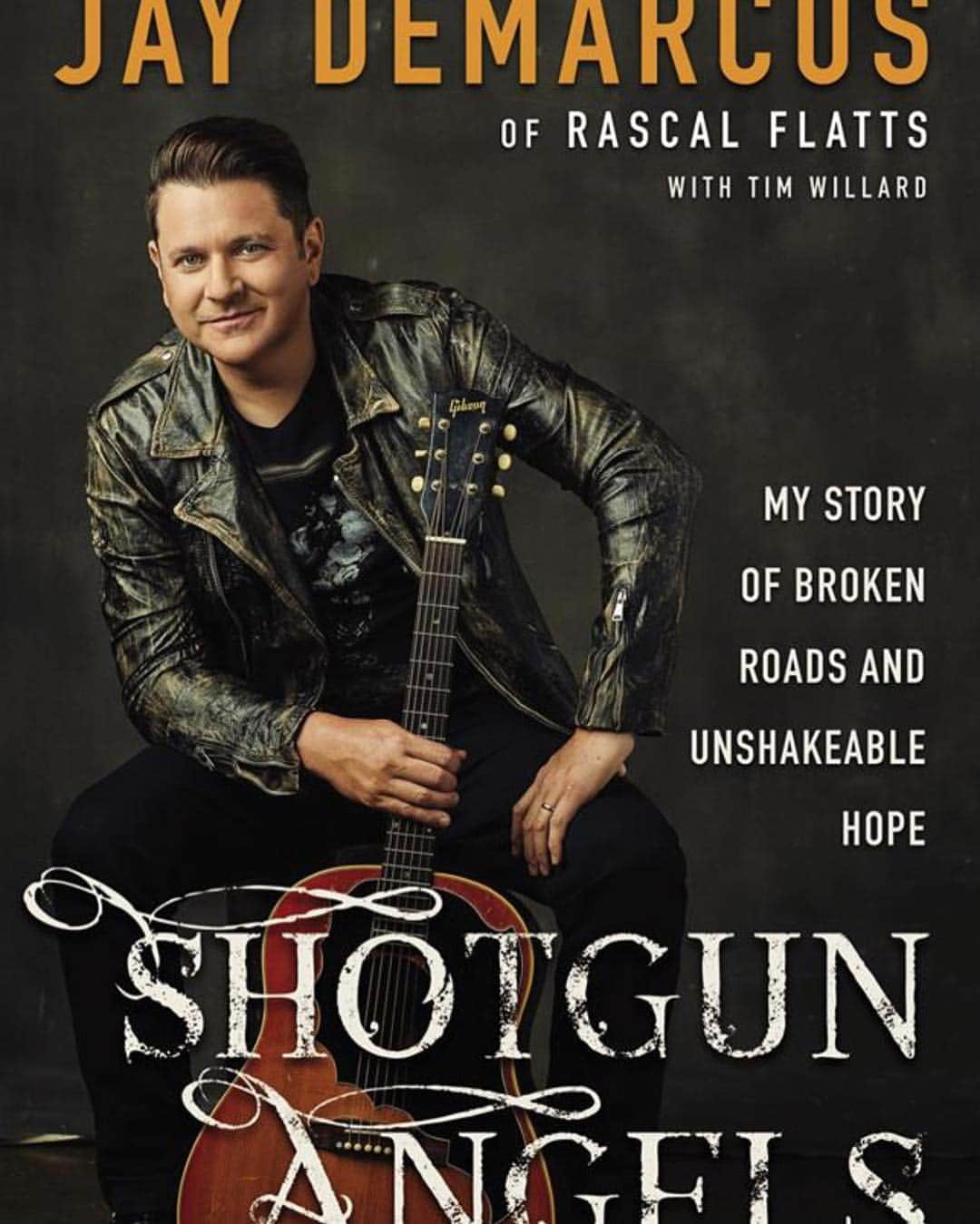 トッド・クリスリーさんのインスタグラム写真 - (トッド・クリスリーInstagram)「Couldn’t be more proud to call @jaydemarcus my best friend , his book drops today and it’s a story worth telling, who would’ve thought that a superstar could have the same issues that we all do , right ? This book is the American dream realized , what it took to achieve it , it’s hope , determination and  faith in God , it’s everything we need to succeed .. go online and order , you won’t be disappointed .」4月30日 23時54分 - toddchrisley